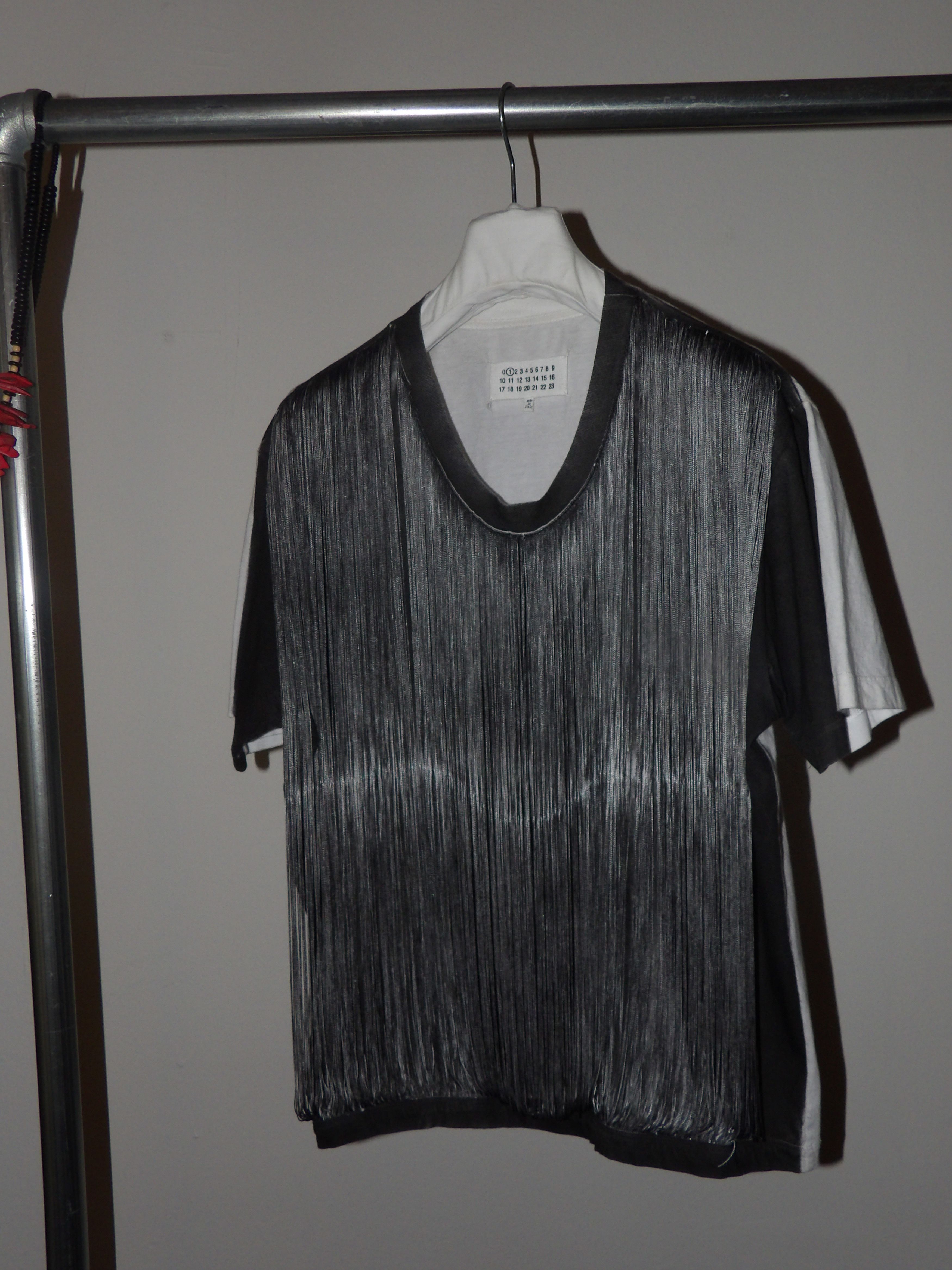 Maison Margiela Maison Margiela Fringe T-Shirt Size US S / EU 44-46 / 1 - 1 Thumbnail