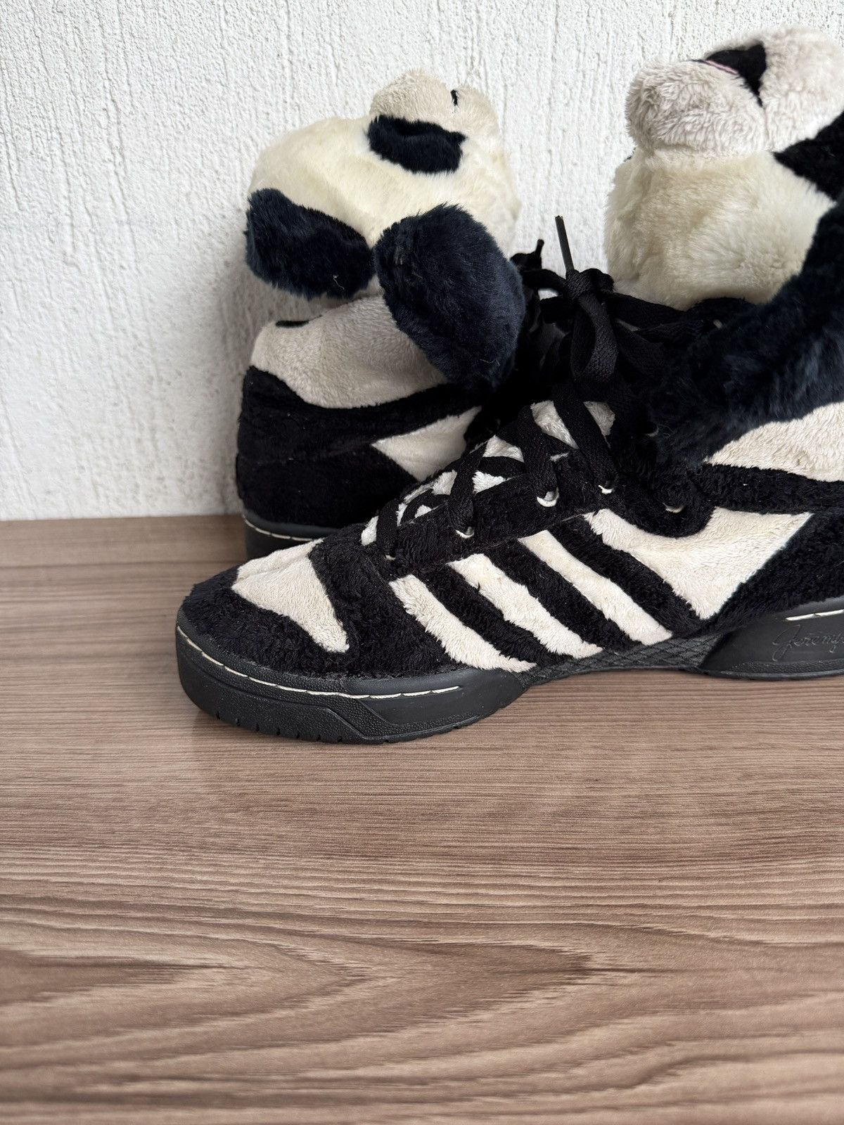 Jeremy Scott Js panda Bear sneaker Size US 9 / EU 42 - 18 Thumbnail
