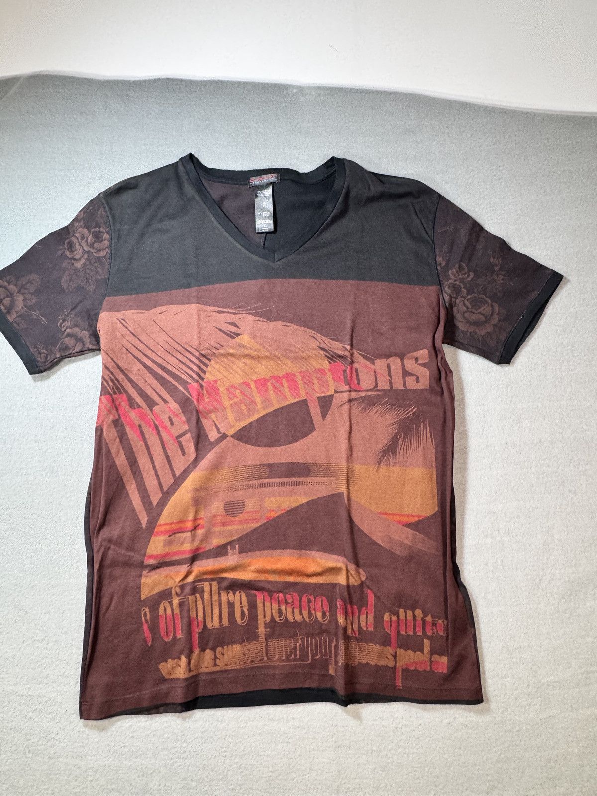 Custo Barcelona VTG Custo Barcelona "The Hamptons" V Neck T Size US S / EU 44-46 / 1 - 1 Thumbnail