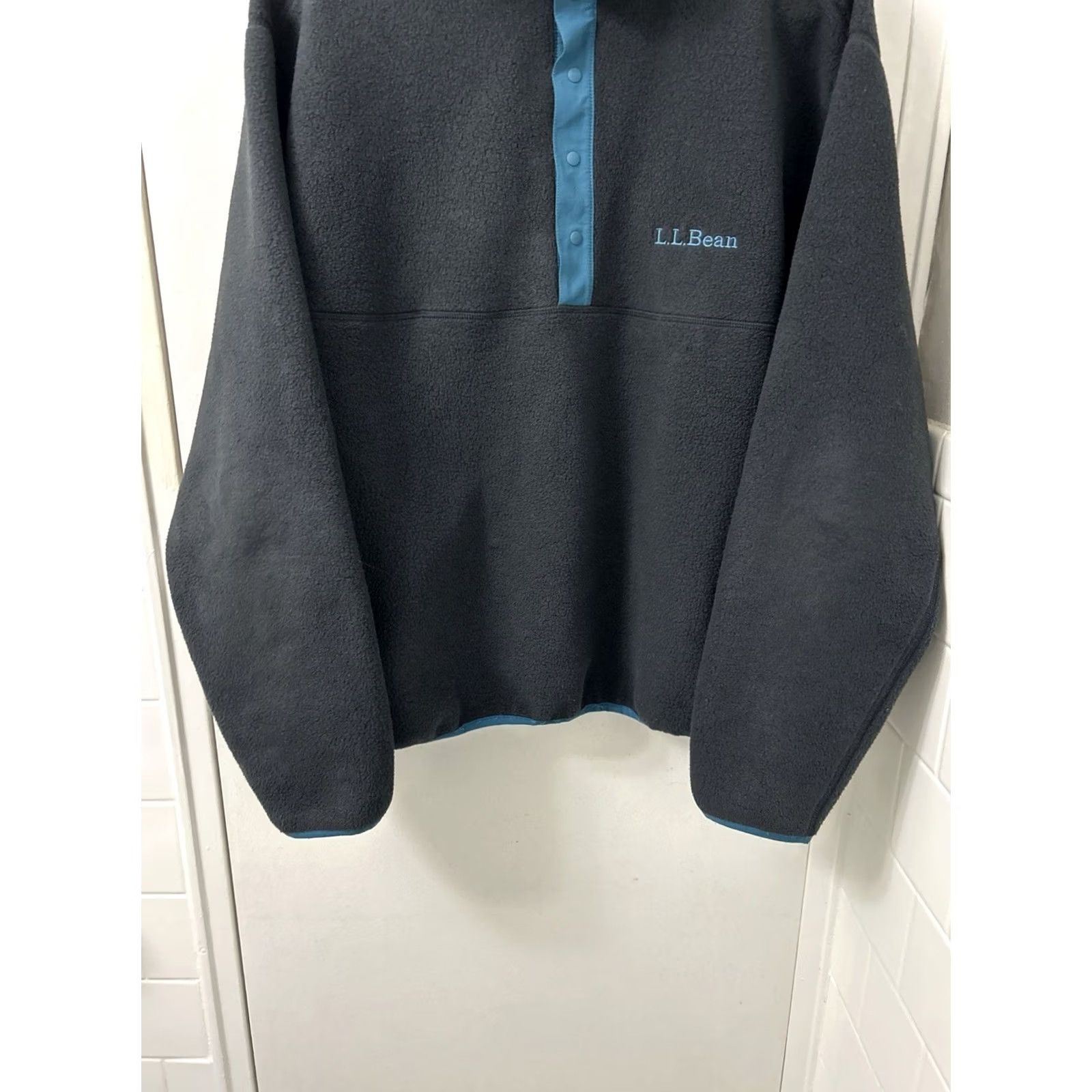 Vintage LL Bean Classic Fleece Pullover Sweater Unisex Adults Large Gray Mock Neck Logo 4-Snap Placket Pullover Outdoor Casual All Seasons 522444 Size L / US 10 / IT 46 - 3 Thumbnail