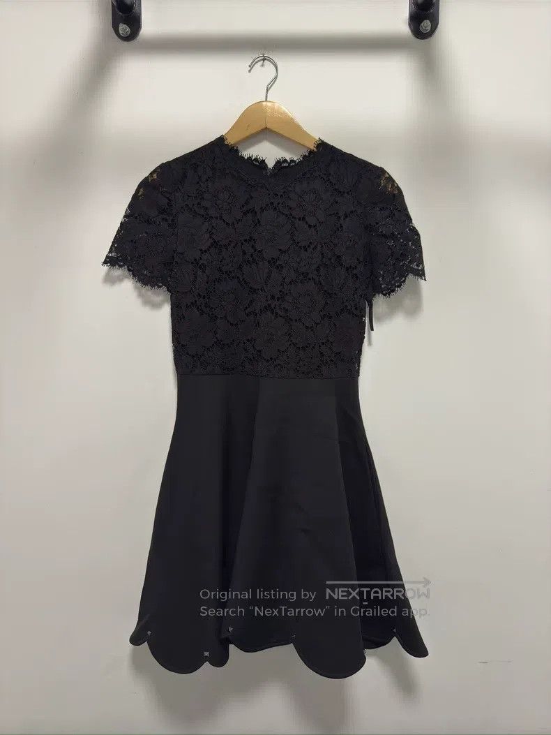 Valentino Valentino Zip closure lace floral short-sleeved dress Size M / US 6-8 / IT 42-44 - 1 Thumbnail