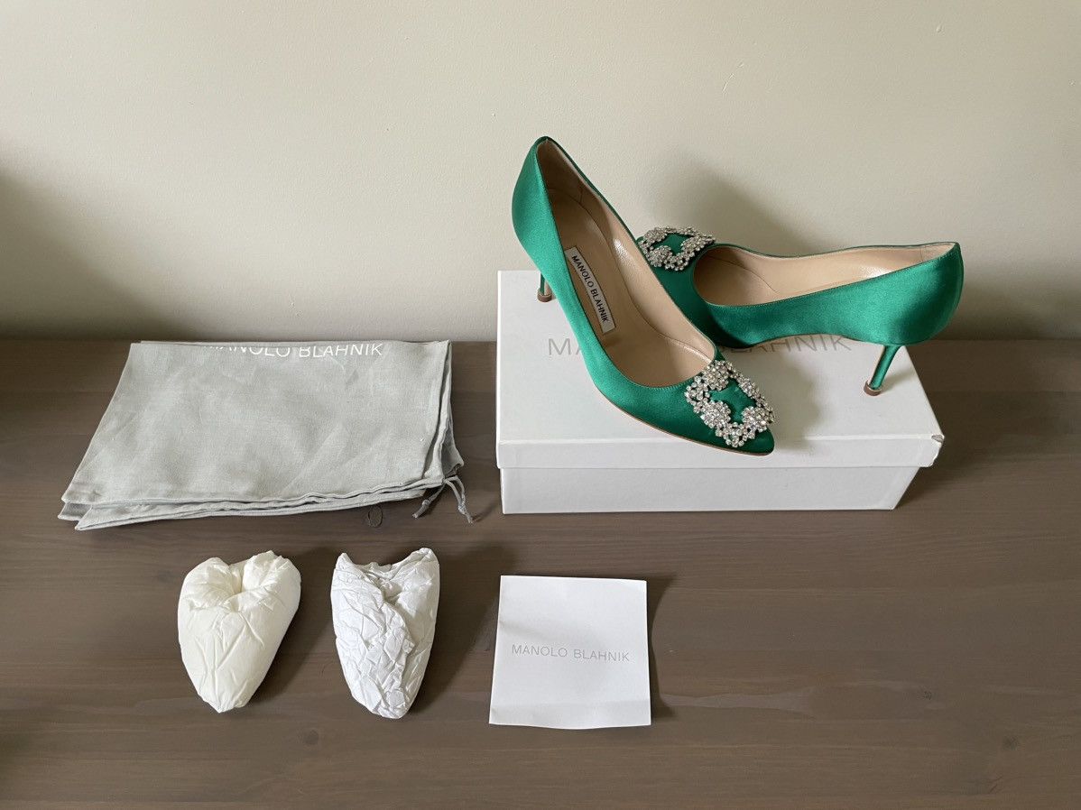 Manolo Blahnik Manolo Blahnik Hangisi Satin Pumps in Green Size US 6.5 / IT 36.5 - 3 Thumbnail