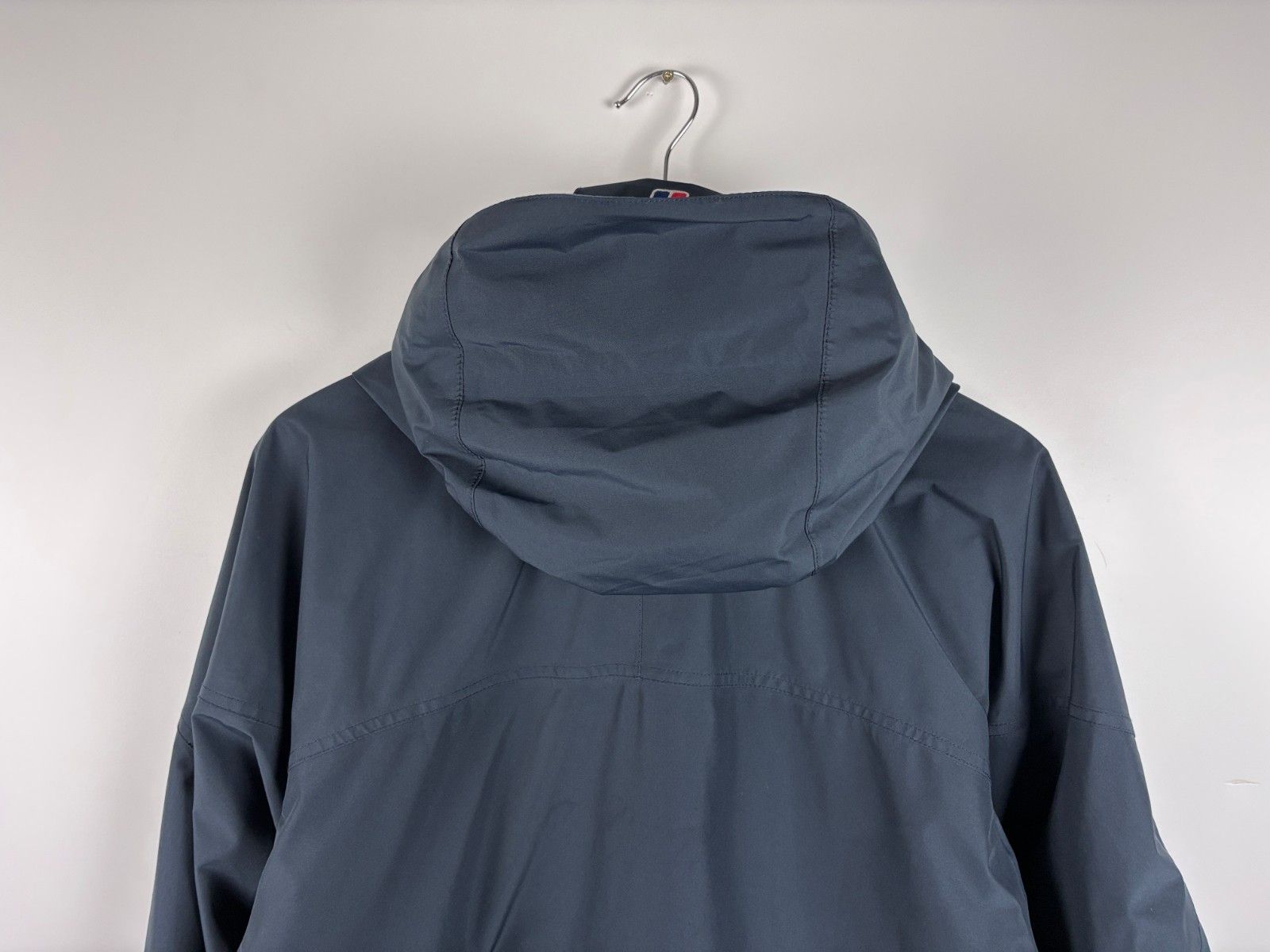 Berghaus Vintage Berghaus Gore-Tex Outdoor Waterproof Jacket Size M Size US M / EU 48-50 / 2 - 8 Thumbnail