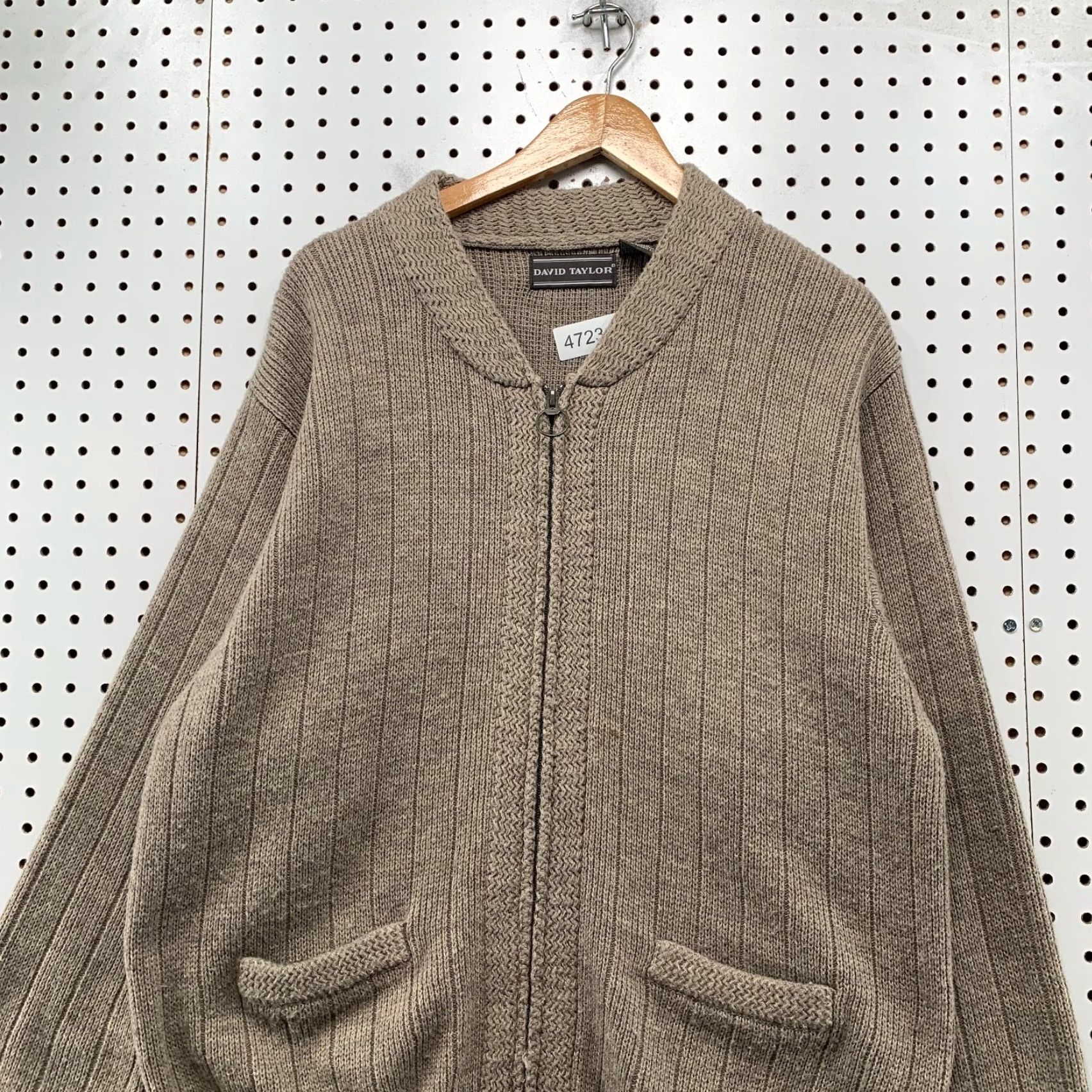 Vintage VINTAGE David Taylor Cardigan Sweater Mens M Brown Long Sleeve Acrylic Grandpa Size US M / EU 48-50 / 2 - 4 Thumbnail