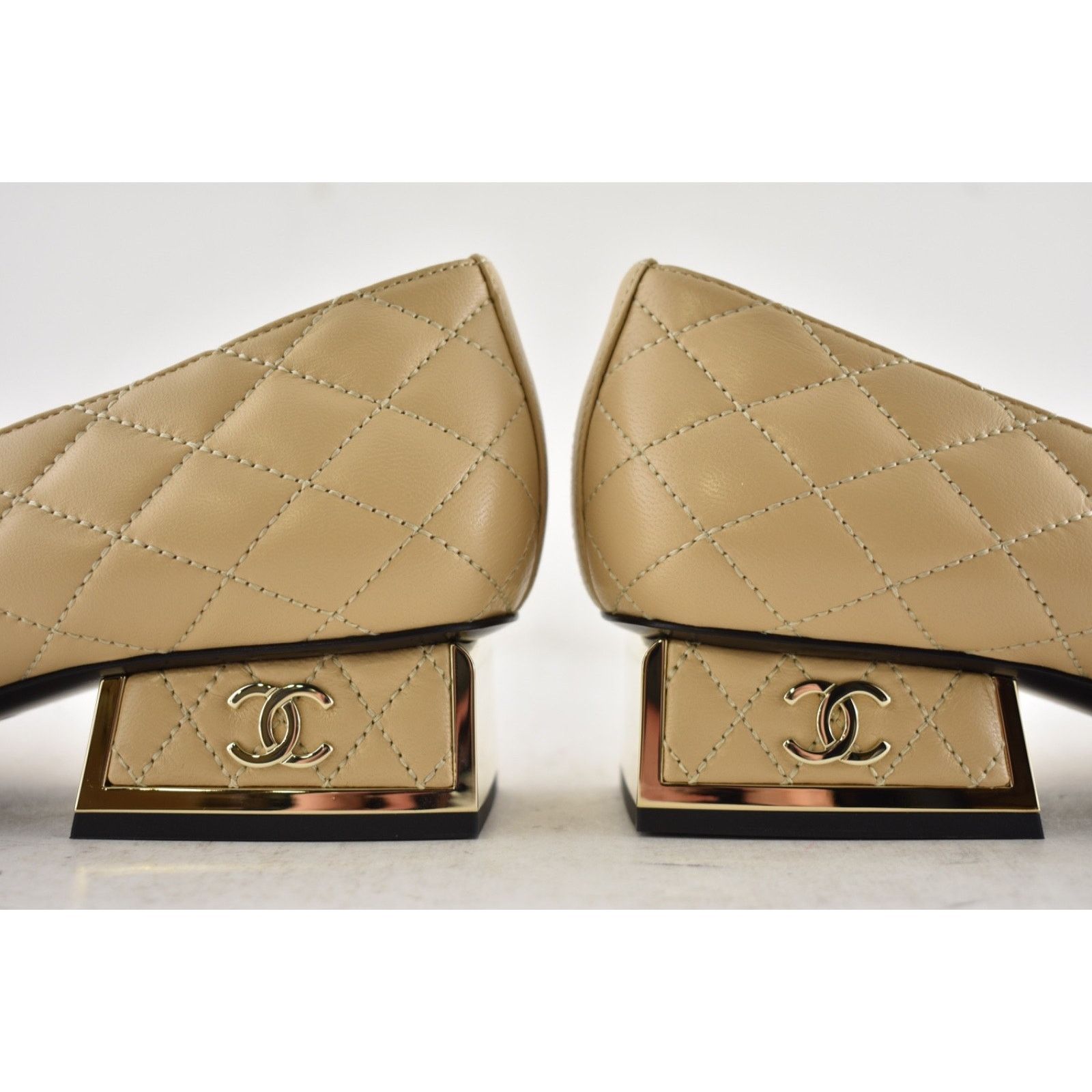 Chanel Chanel 24B Beige Lambskin Quilted CC Block Heel Pumps 37.5 Size US 7.5 / IT 37.5 - 15 Thumbnail