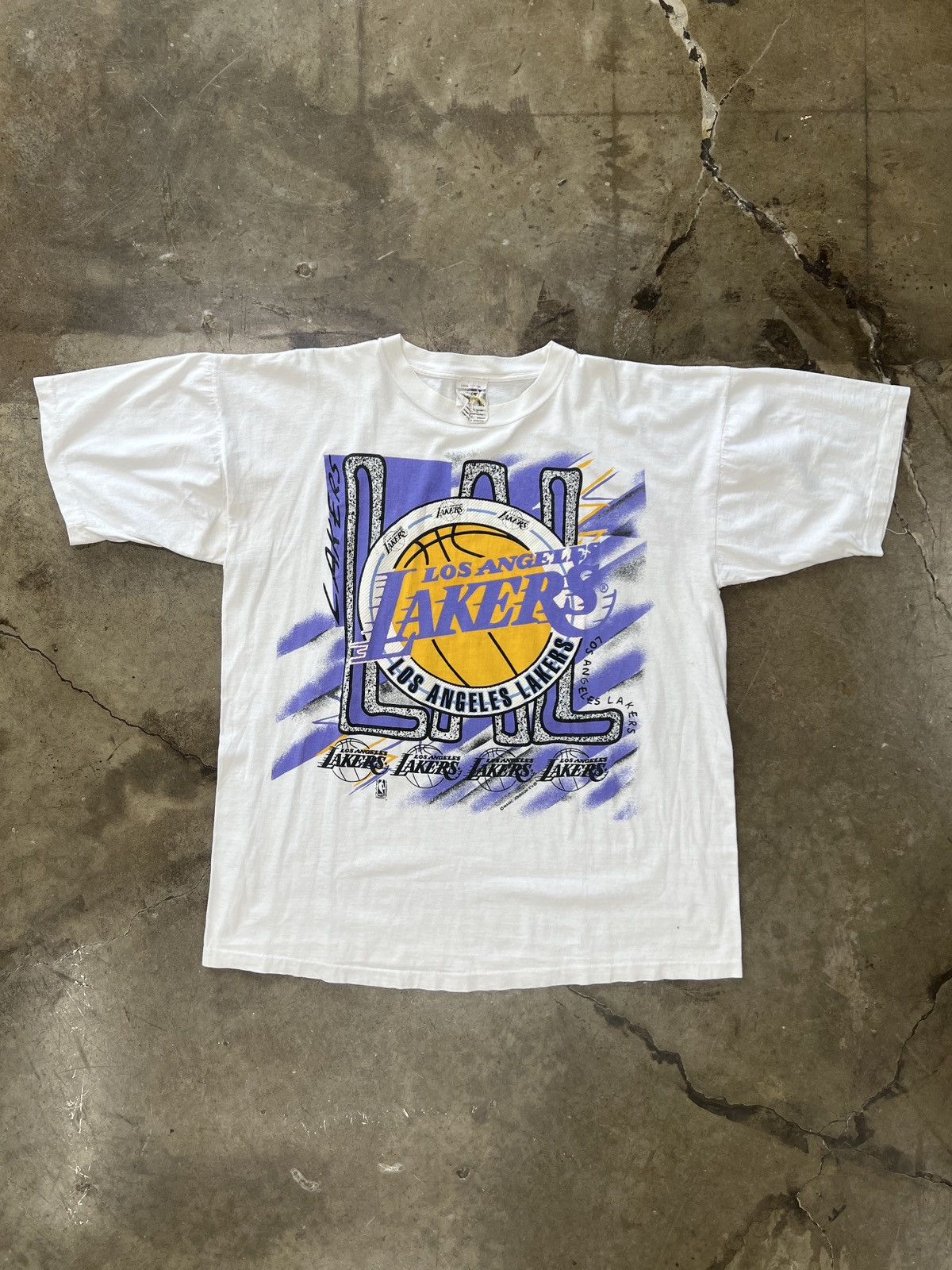 NBA × Vintage Vintage Los Angeles Lakers Magic Johnson Single Stitch XL Size US XL / EU 56 / 4 - 2 Thumbnail