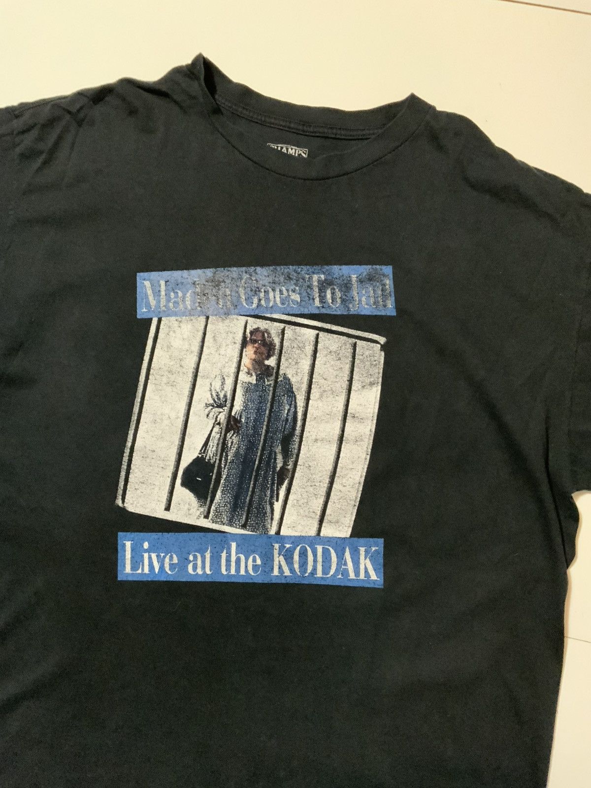 Champs Sport × Vintage Vintage 2005 Tyler Perry Madea Goes To Jail Live Play TShirt Size US XXL / EU 58 / 5 - 7 Thumbnail