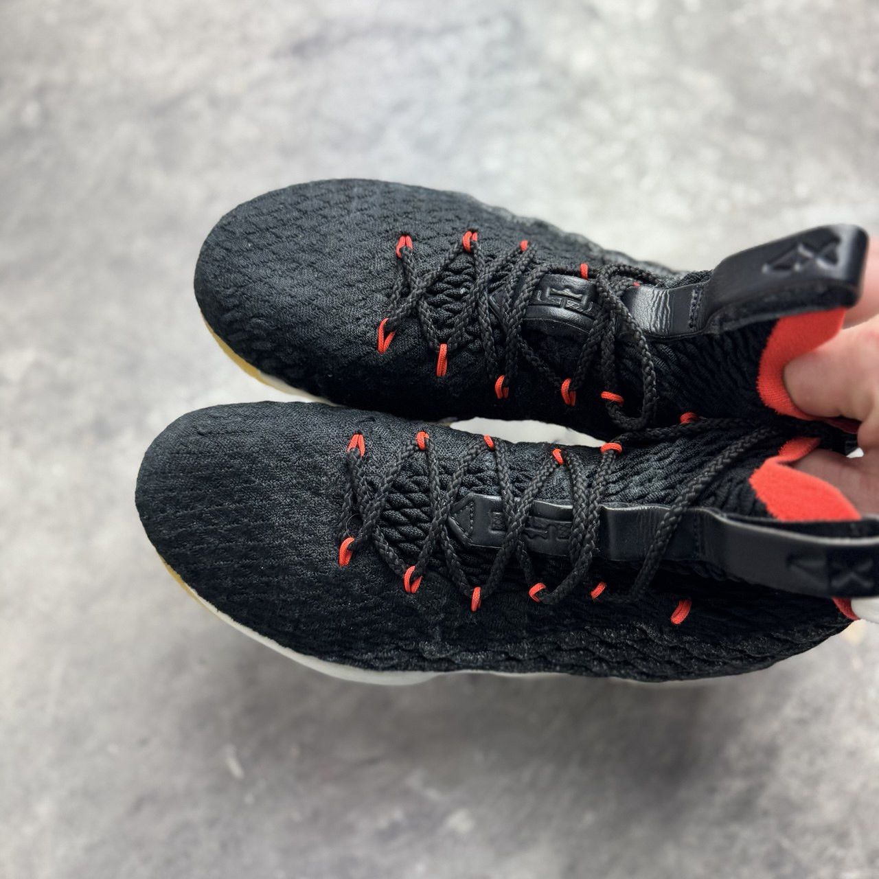 Nike Nike LeBron 15 Size US 7 / EU 40 - 2 Thumbnail
