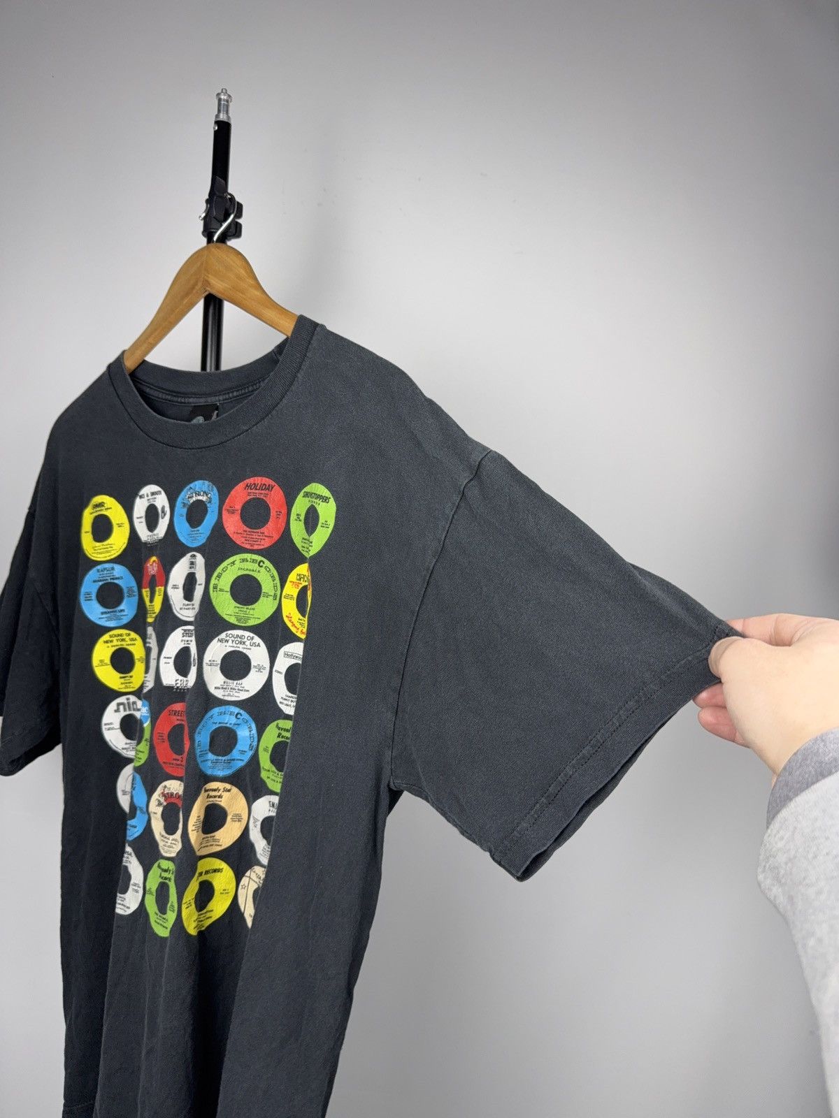 Stones Throw Records 00s Stone Throw Records Vinyl 45 RPM Graphic T-Shirt L-XL Size US XL / EU 56 / 4 - 10 Thumbnail