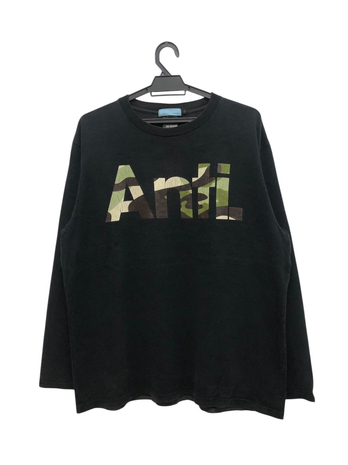 Vintage REBEL ART 🔥 ANTI. CAMO FONT ART IN MY CLOSET SERIES TEE 2K Size US XL / EU 56 / 4 - 1 Thumbnail