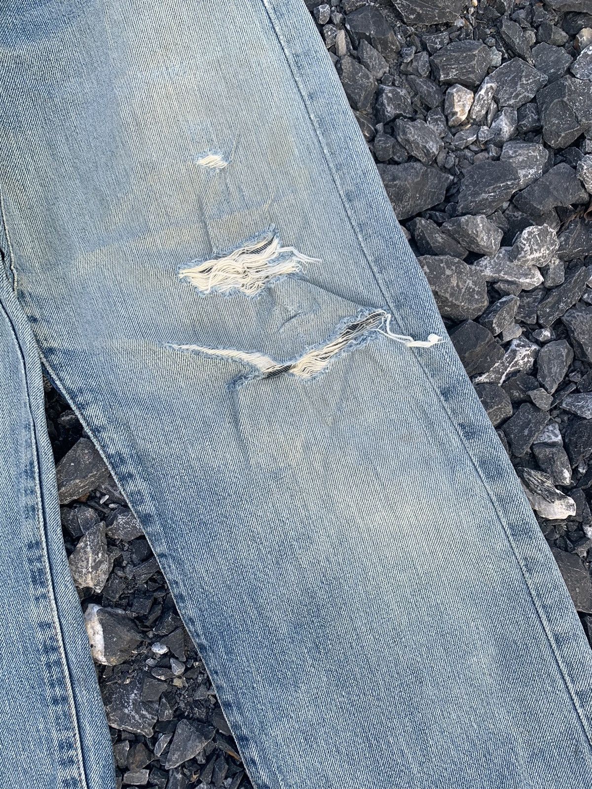 Levi's VINTAGE LEVI’S 502 BIG E SELVEDGE FADED DISTRESSED DENIM Size US 31 - 19 Thumbnail