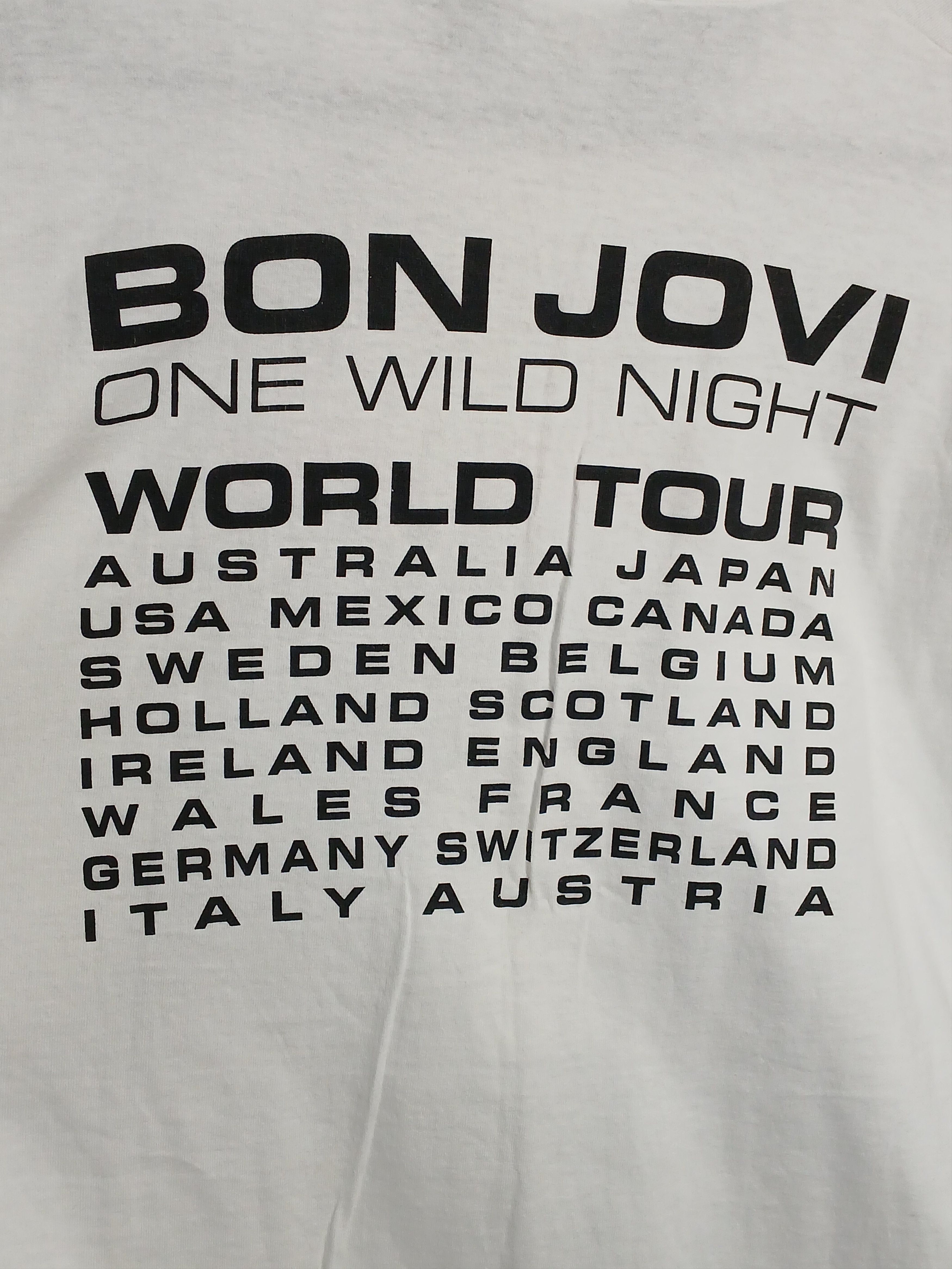Band Tees × Bon Jovi × Vintage Vintage 2001 Bon Jovi One Wild Night World Tour T-Shirt Size US L / EU 52-54 / 3 - 4 Thumbnail