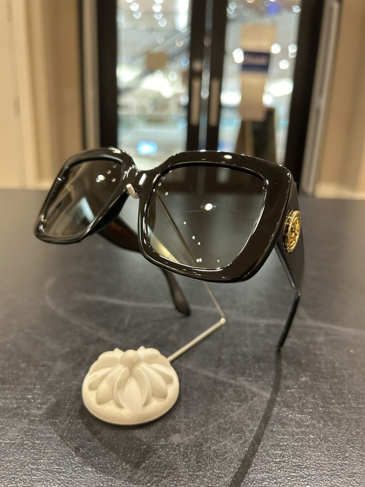 Gucci Gucci Oversized Square Sunglasses Size ONE SIZE - 1 Thumbnail