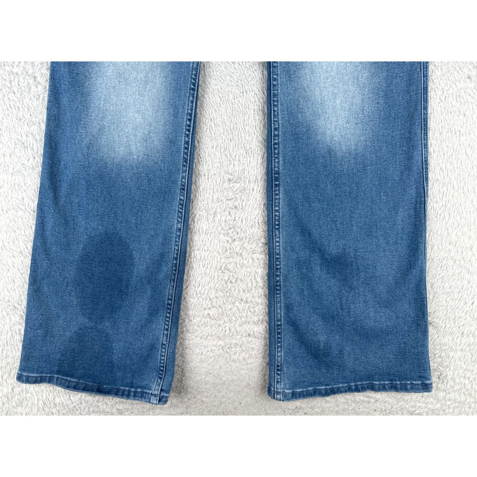 Old Navy Flamin Gals Jeans Old Navy Womens Jeans Bootcut 30x31 Blue Denim Mid Rise Cotton Blend 5-Pocket Zipper Button Stretch Regular Vintage No Size 30" / US 8 / IT 44 - 2 Thumbnail