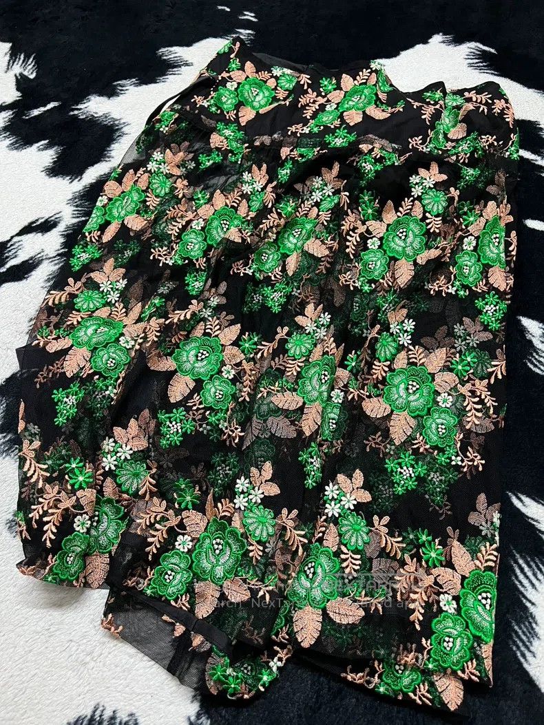 Comme des Garcons Comme Des Garcons size M Luxurious Embroidered Skirt Size 23" - 6 Thumbnail