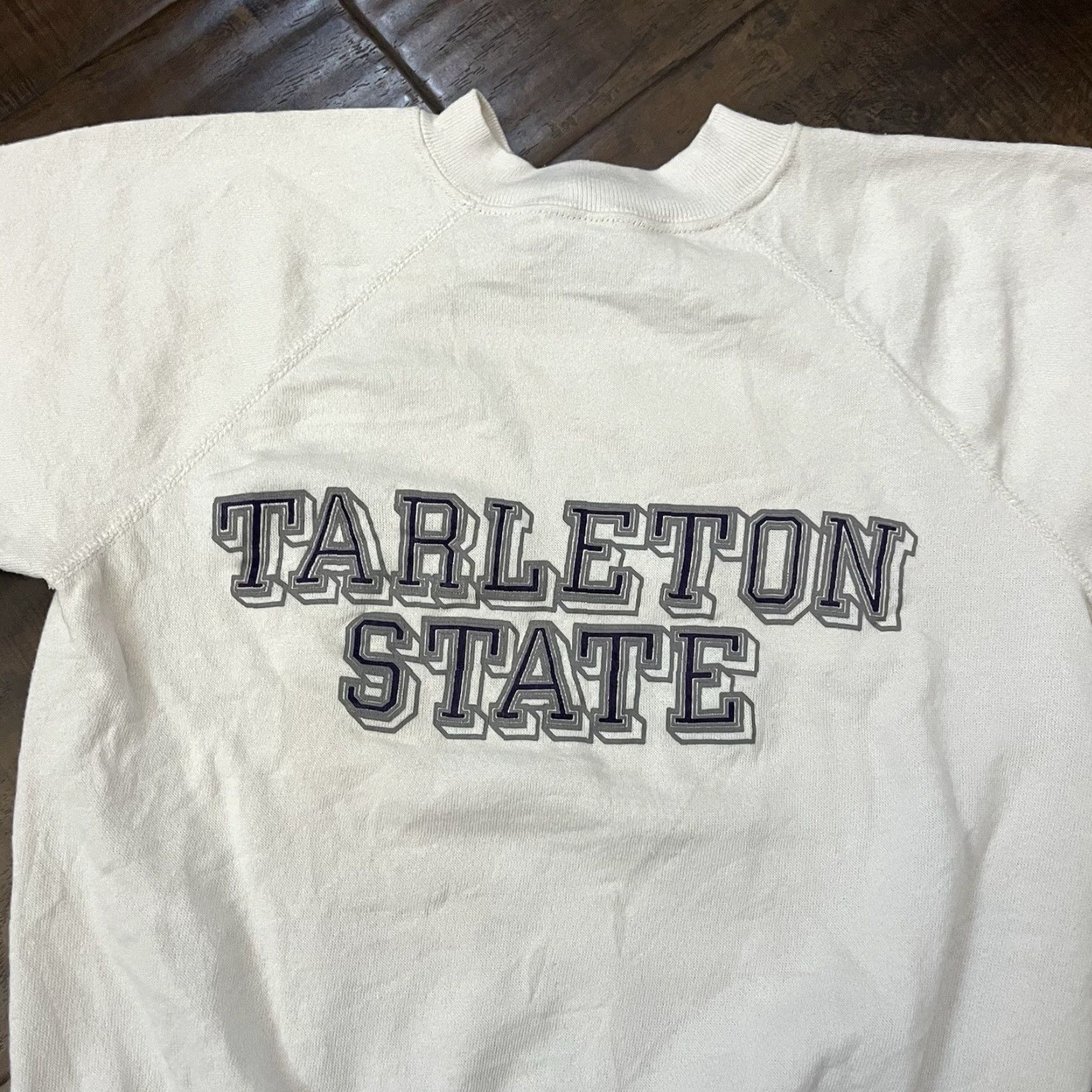 Vintage VINTAGE True Vintage Tarleton State University T-Shirt Small Graphic Print White 90s Mens Size US S / EU 44-46 / 1 - 2 Thumbnail