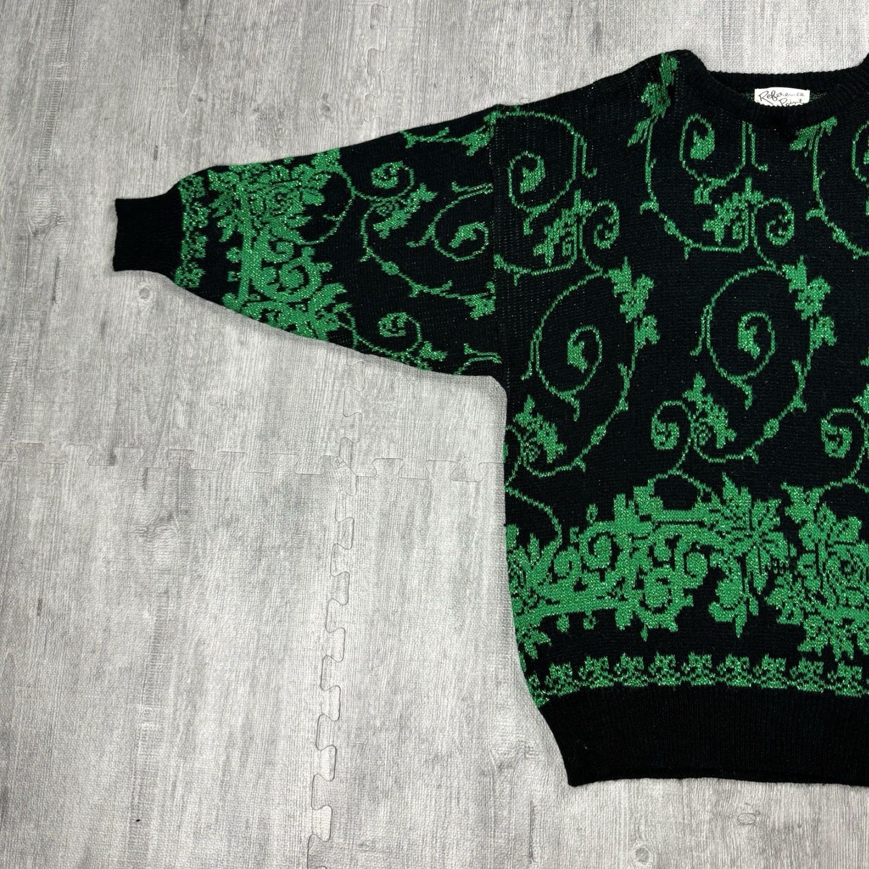 Vintage VINTAGE Reference Point Sweater Dress Women Long Medium Black and Green Floral Grapevine Ivy Metallic Thread Knit Crew Neck Size M / US 6-8 / IT 42-44 - 4 Thumbnail
