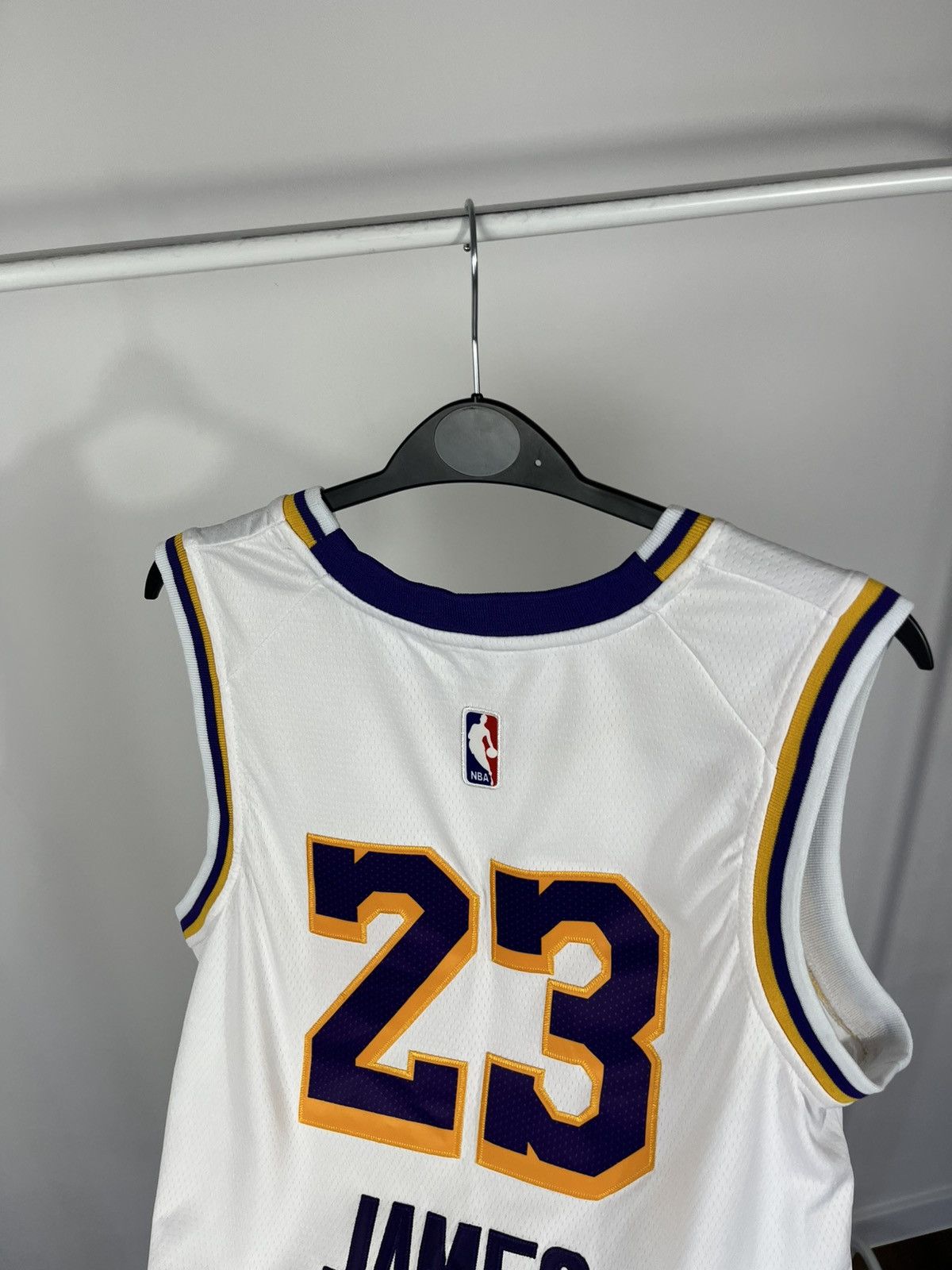 Nike Los Angeles Lakers #23 James White NBA Basketball Jersey Size US M / EU 48-50 / 2 - 11 Thumbnail