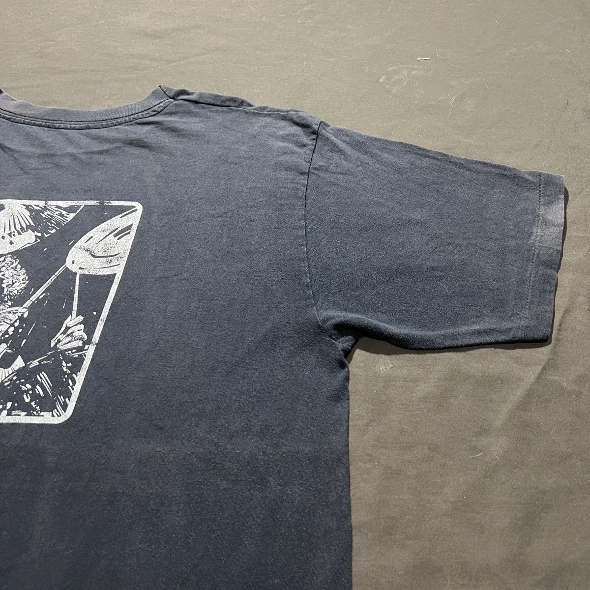 Band Tees Vintage 90s Don Brewer drummer rock Aquarian Faded Thrashed Size US XL / EU 56 / 4 - 4 Thumbnail