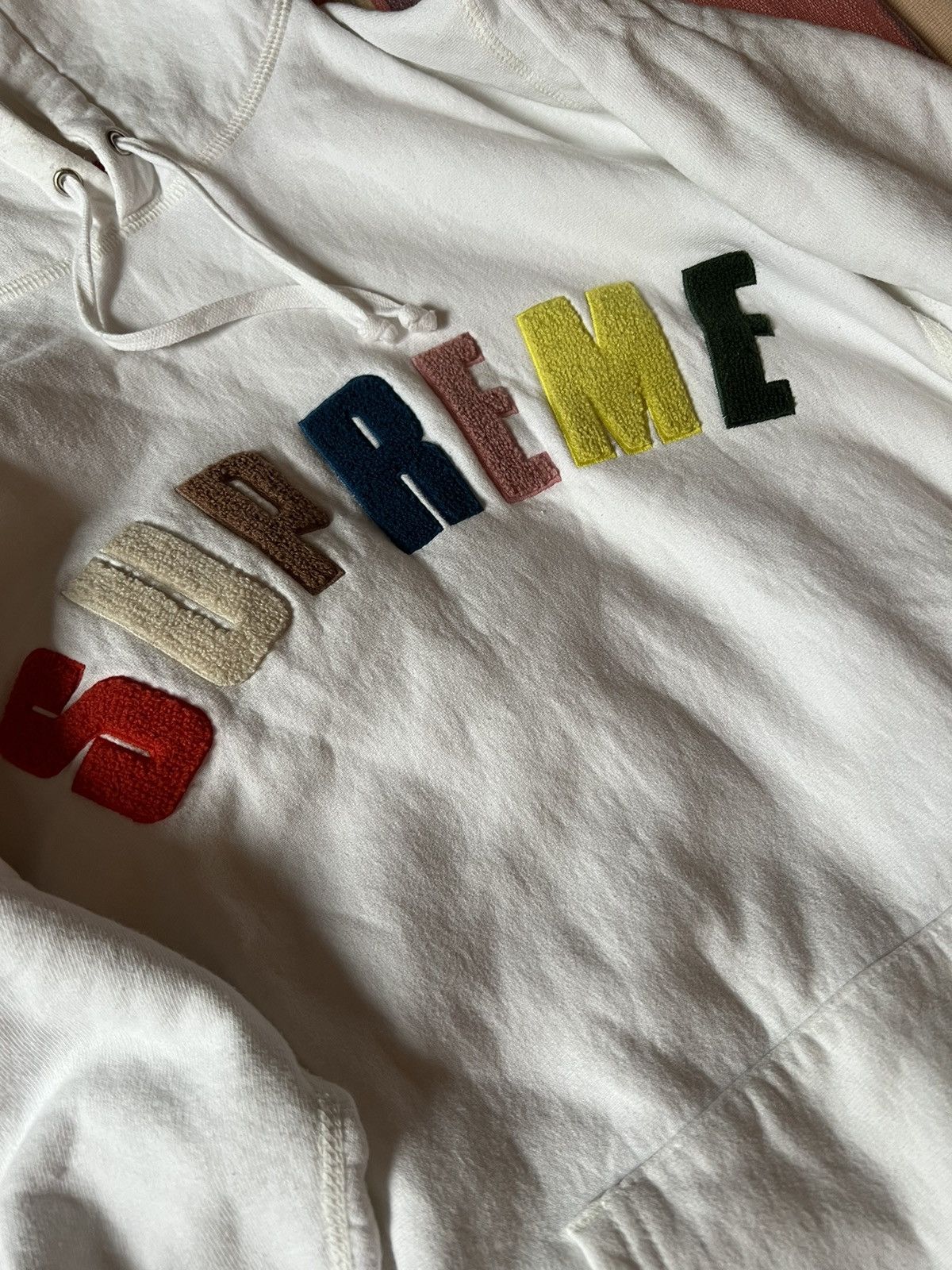 Supreme Supreme Chenille Arc Logo Hoodie Size US XL / EU 56 / 4 - 2 Thumbnail
