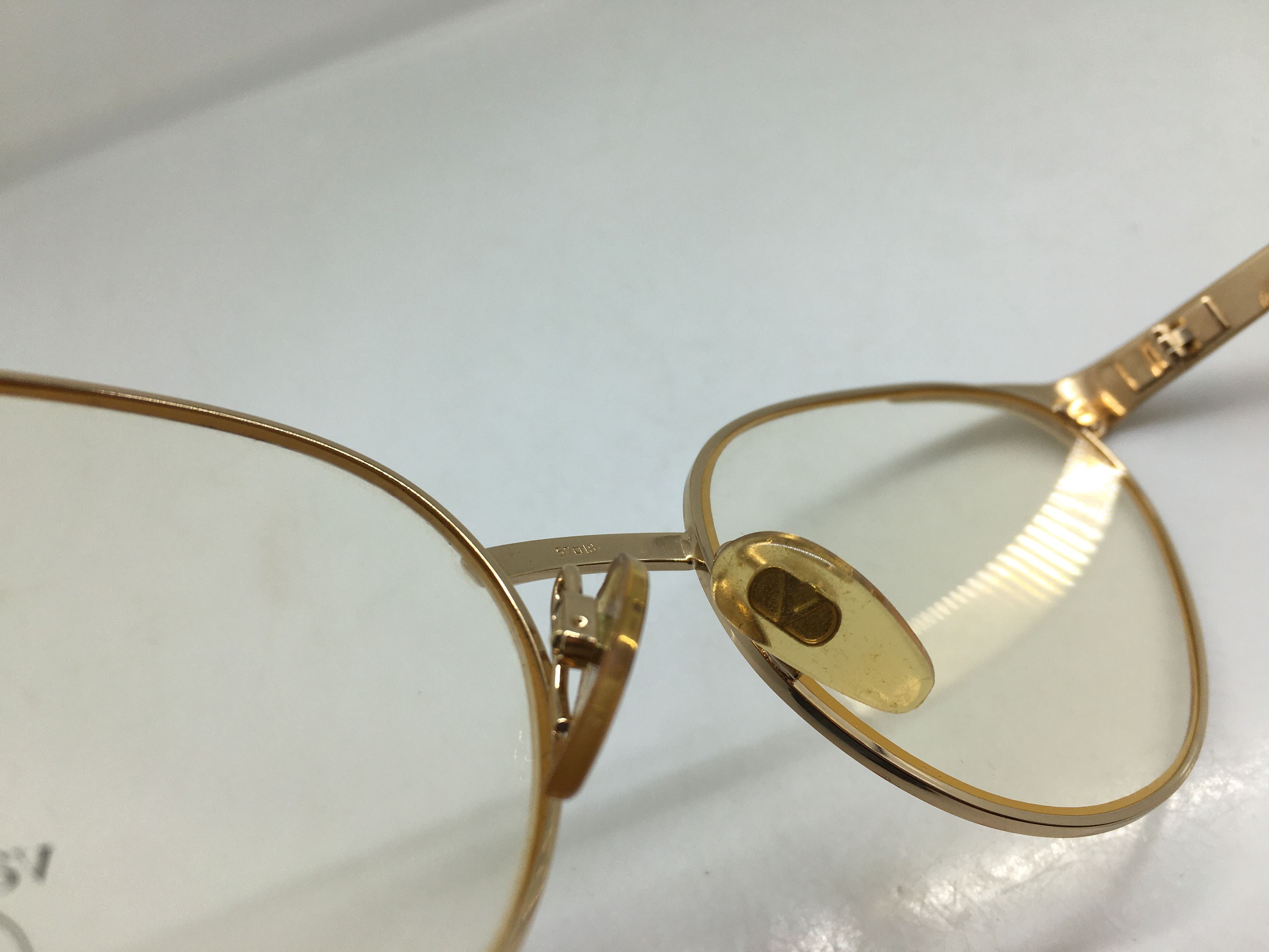 Valentino Vintage Valentino V370 Cat Eye Eyeglasses Frame Italy Size ONE SIZE - 7 Thumbnail