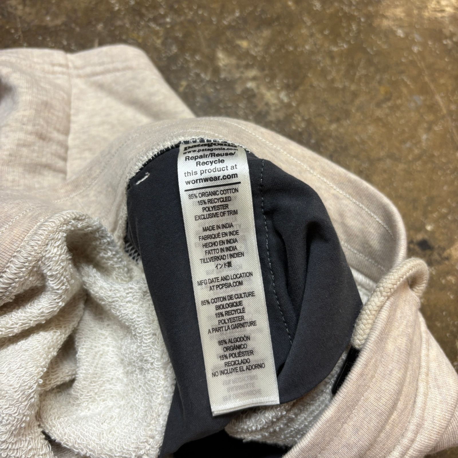 Patagonia NWT Patagonia Mahnya Fleece Shorts in Pumice Men's XS Size US 29 - 8 Thumbnail