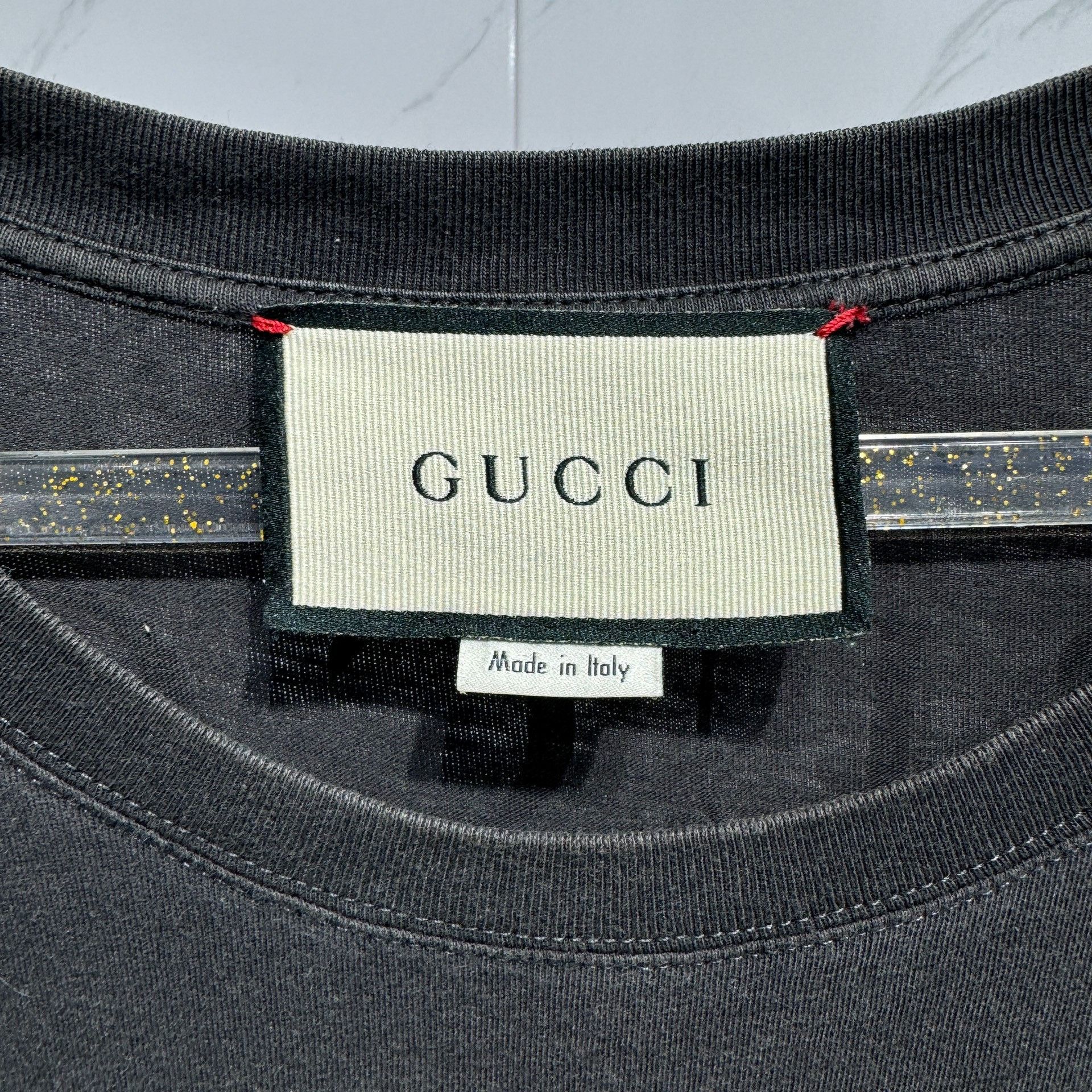 Gucci Gucci graffiti black Sanskrit print logo short sleeves Size US M / EU 48-50 / 2 - 4 Thumbnail