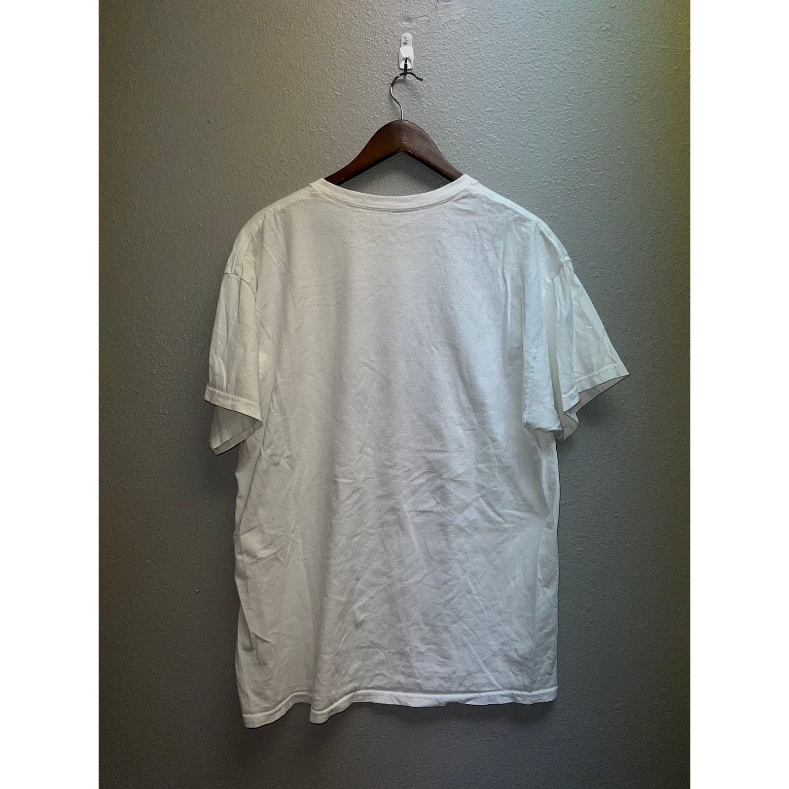 Vintage Vintage Hunks US Tour Shirt Tongue Logo White Band Tee XL Size US XL / EU 56 / 4 - 6 Thumbnail