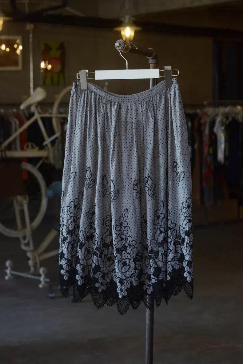 Comme des Garcons Comme Des Garcons size M Black and Gray Polka Dot Lace Emb Size 23" - 6 Thumbnail