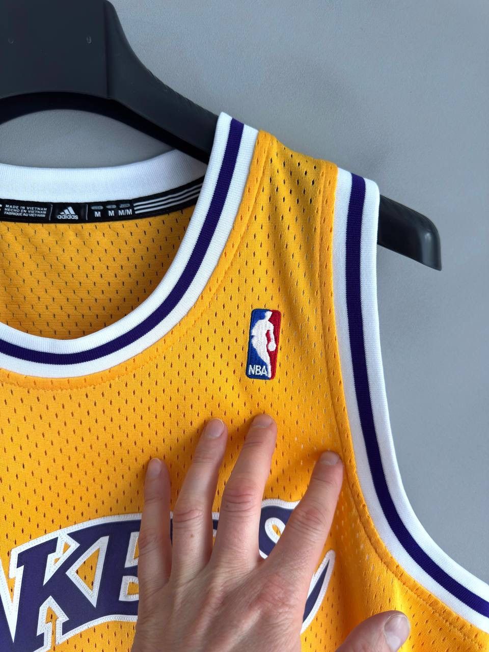 Adidas Adidas L. A. Lakers NBA Basketball Jersey #32 JOHNSON Size M Size US M / EU 48-50 / 2 - 8 Thumbnail