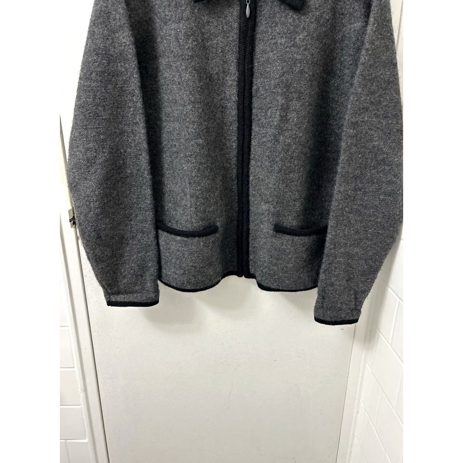 Vintage VINTAGE Herman Geist Cardigan Sweater Womens L Gray 100% Wool Full Zip Jacket Size L / US 10 / IT 46 - 3 Thumbnail