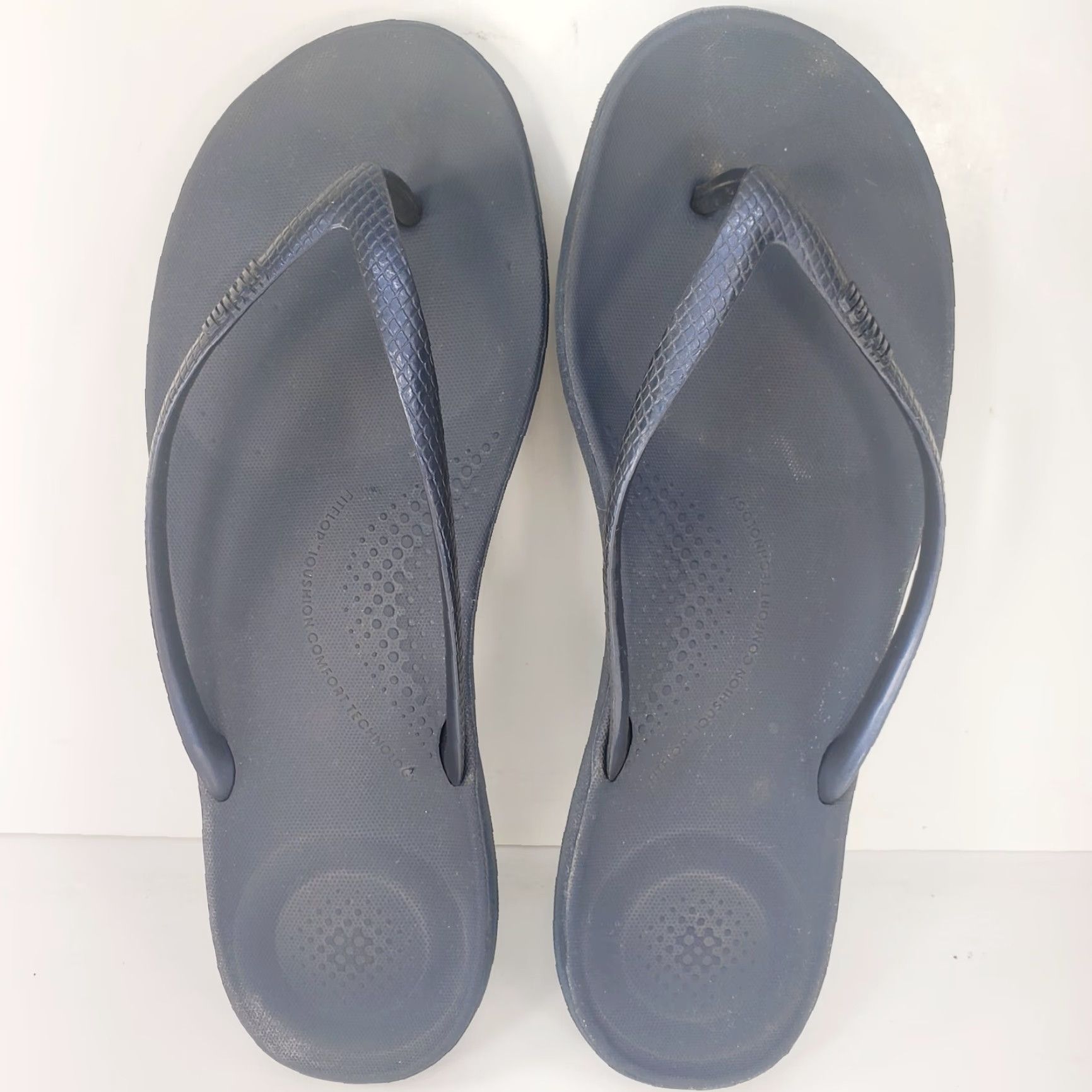 Vintage FitFlop iQushion Blue Gloss Comfort Flip Flop Womens Size 10 Sandal Cushioned Arch Support Lightweight Rubber Upper Size US 8 / IT 38 - 7 Thumbnail