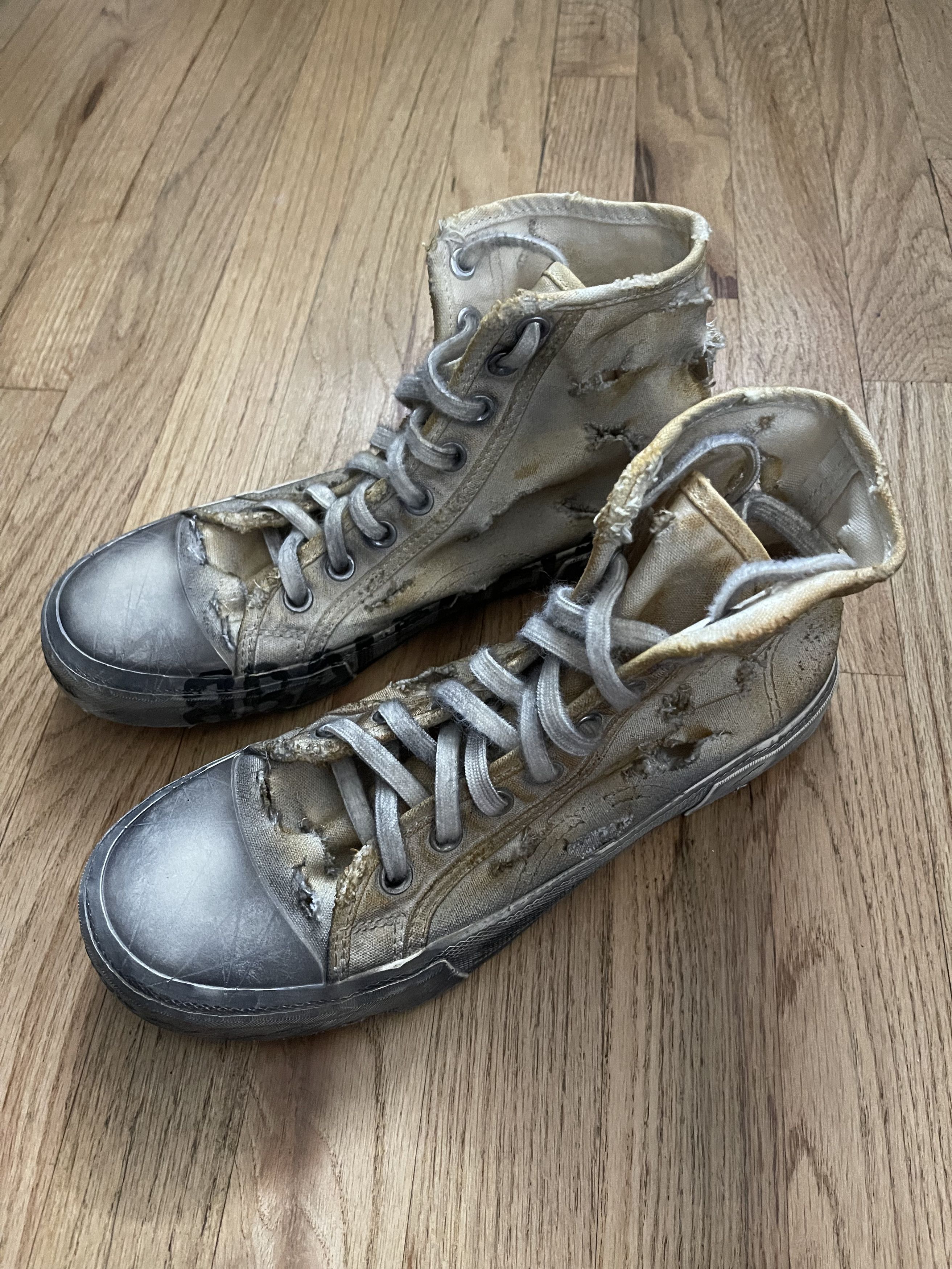 Balenciaga New Destroyed Paris Sneakers (41) Fits 41-42 US 8-9 Size US 8 / EU 41 - 3 Thumbnail