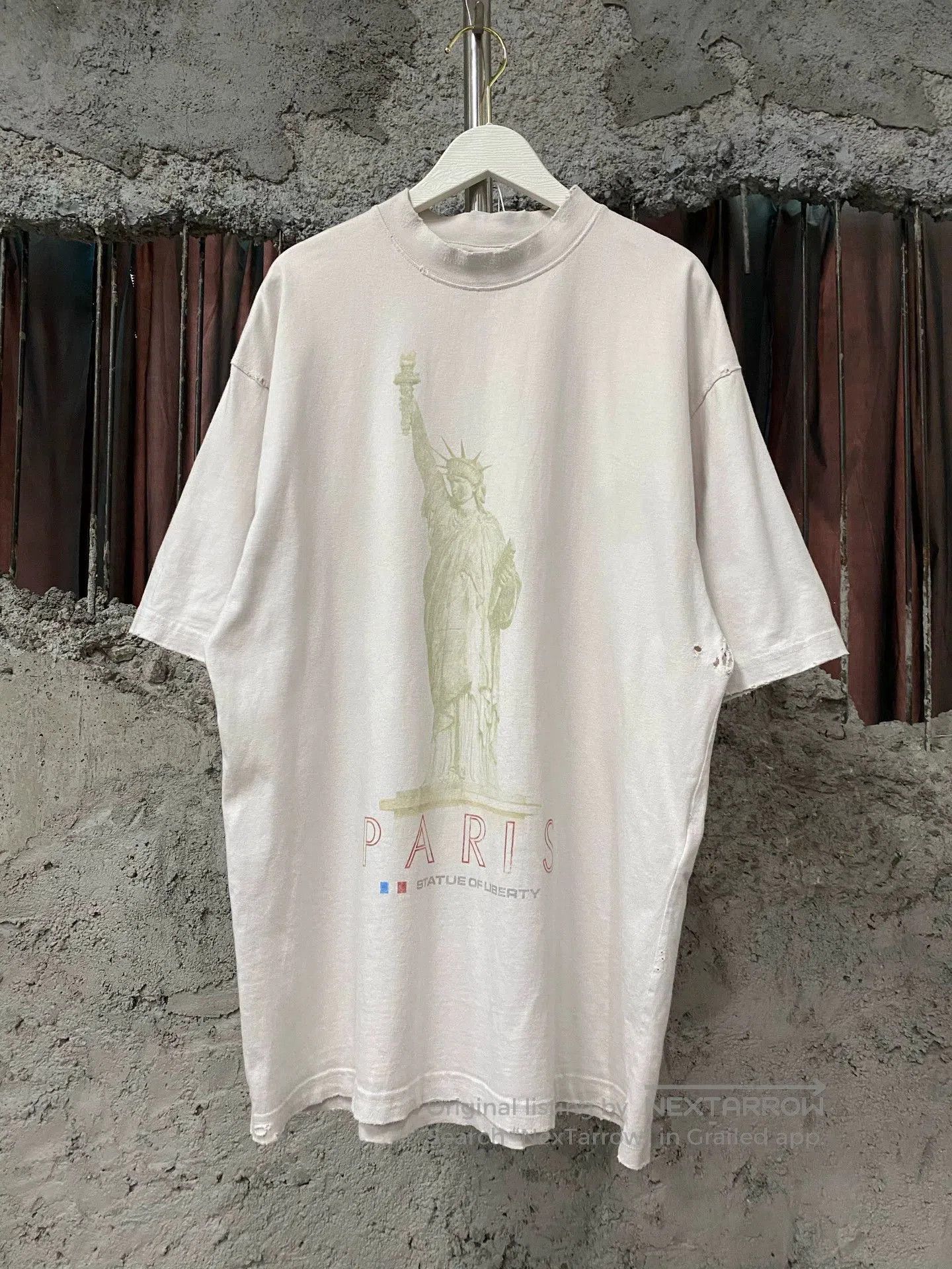 Balenciaga Statue of Liberty Paris Print Short Sleeve Shirt. Size US XXS / EU 40 - 1 Thumbnail