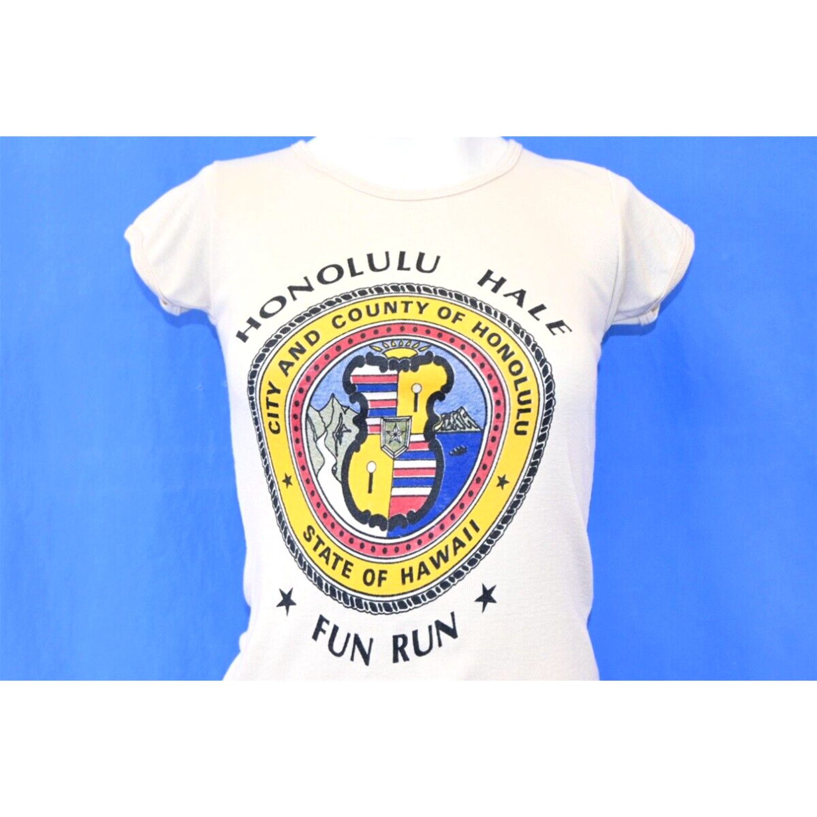 Image of Vintage VTG 80's Honolulu Hawaii Half Fun Run State Shield Women's T-Shirt Extra Small Xs in White