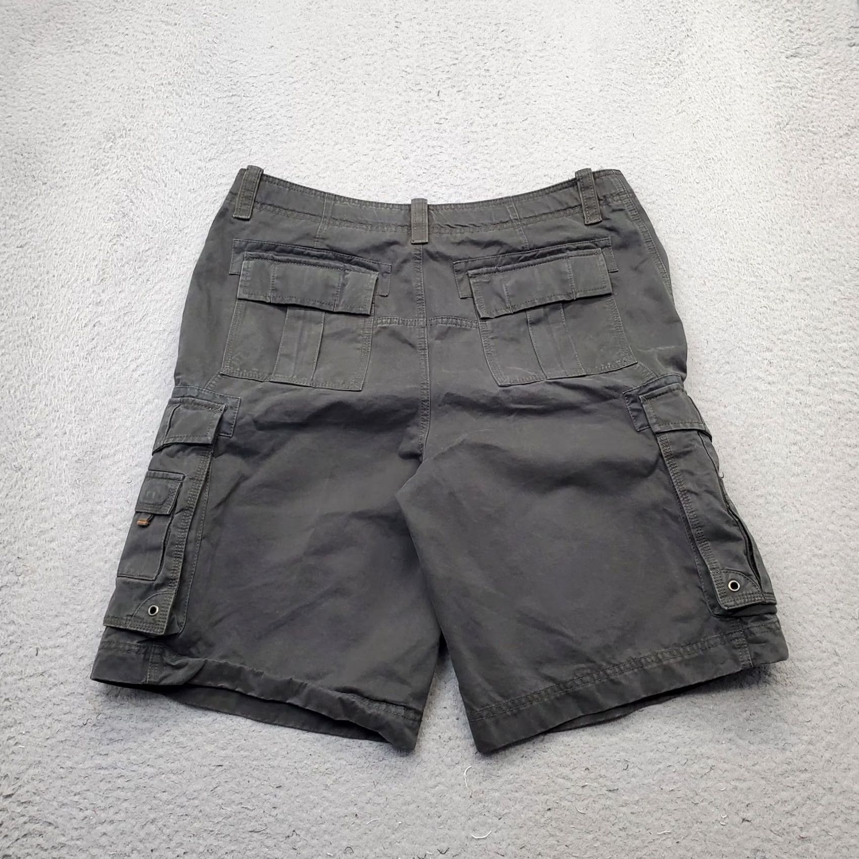 Eddie Bauer Eddie Bauer Cargo Shorts Mens 35 Green Flat Front Hiking Utility Pocket Outdoor Casual Size US 35 - 2 Thumbnail