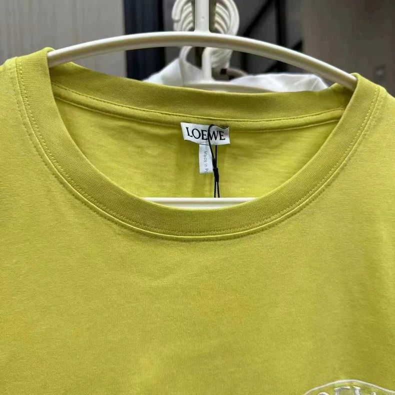 Loewe LOEWE Pocket logo short sleeves Size L / US 10 / IT 46 - 2 Thumbnail