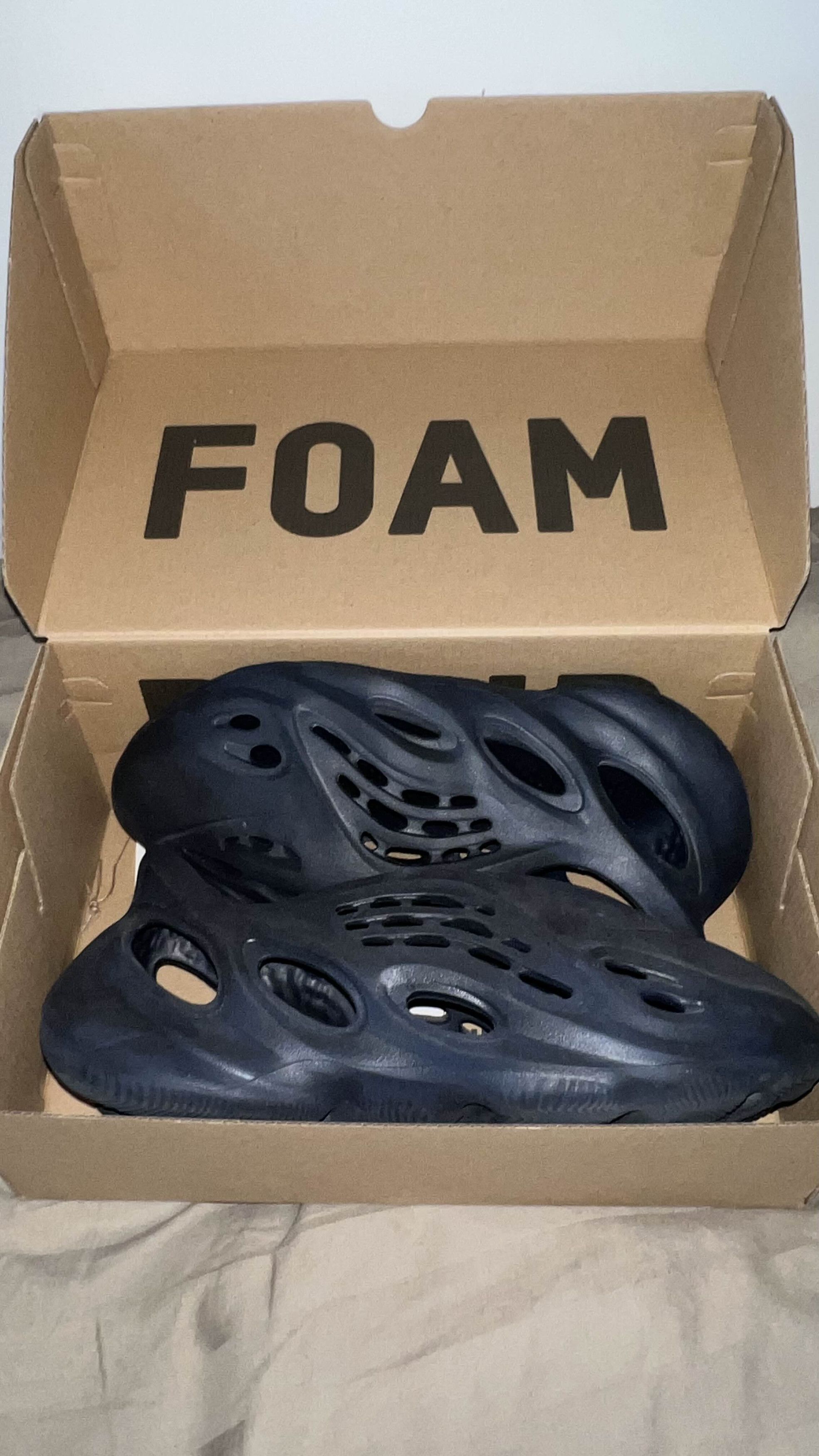 Adidas × Kanye West Adidas 2021 Yeezy Foam RNNR Mineral Blue US8 With Box Size US 8 / EU 41 - 1 Thumbnail