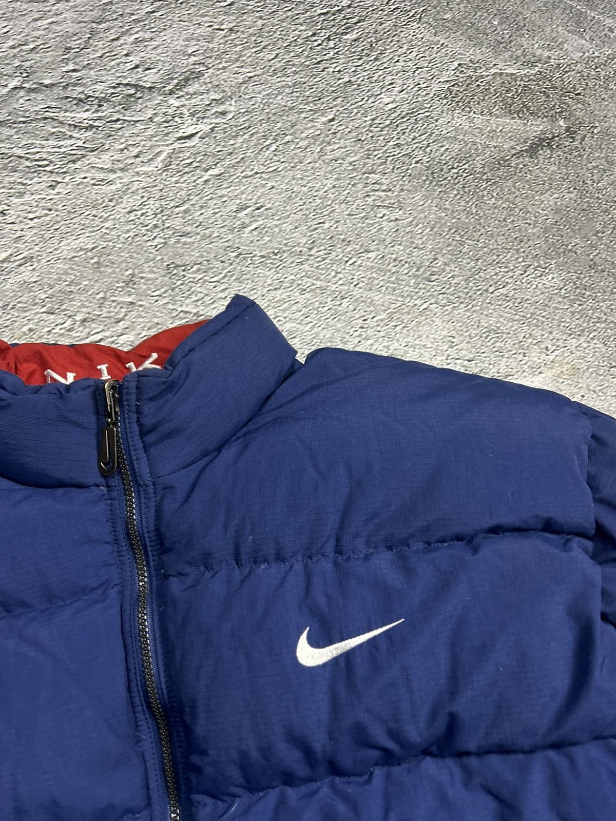 Nike × Vintage Nike navy puffer jacket big logo reversible vintage 90s red Size US XXL / EU 58 / 5 - 4 Thumbnail