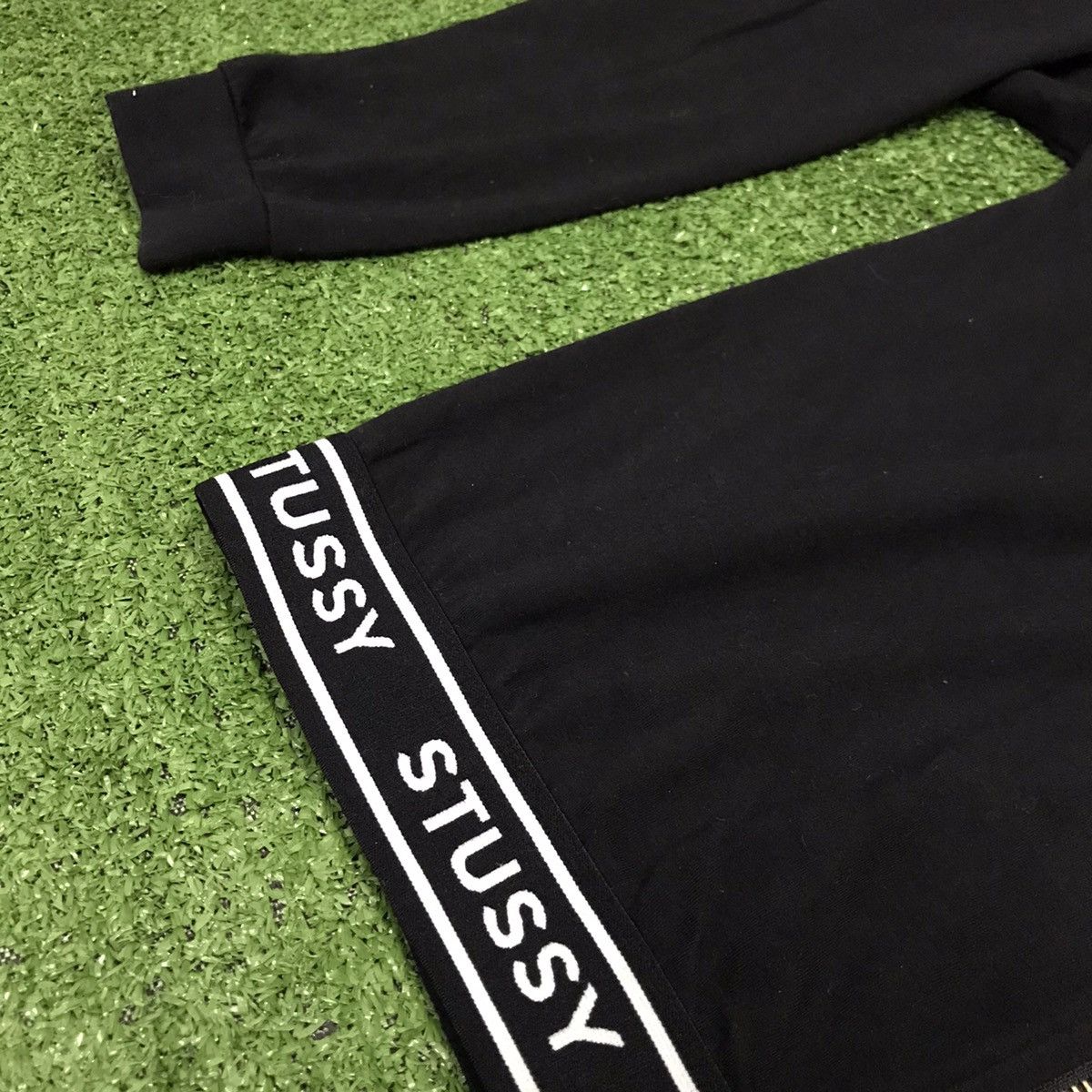 Japanese Brand 💥Flash Sale 💥💥Stussy💥 Crop Tops Stussy Tribe 💥 Size S / US 4 / IT 40 - 2 Thumbnail