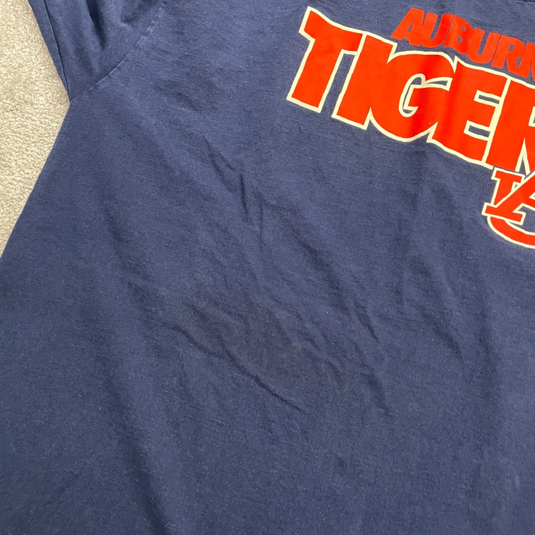 Hanes VINTAGE Hanes TAGLESS Long Sleeve Shirt Men 2XL Navy Blue Crew Neck Logo Auburn University Shirts Mens 2XL Blue Size US XXL / EU 58 / 5 - 4 Thumbnail