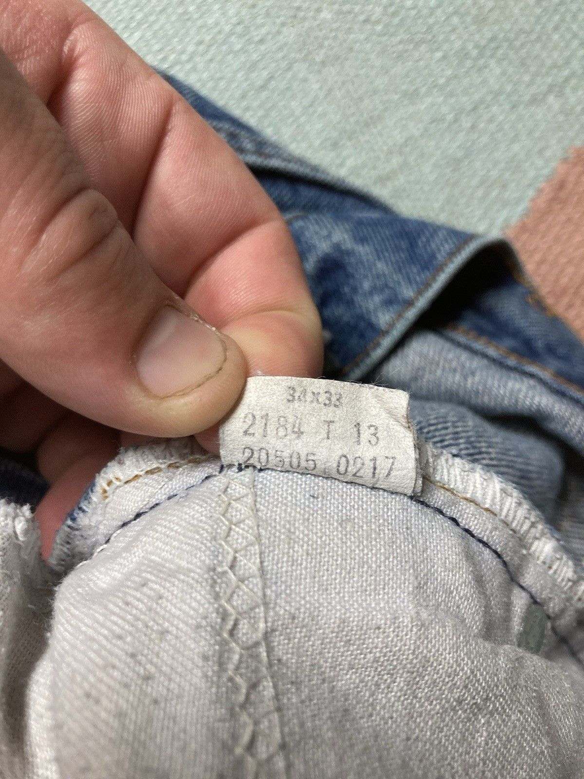 Levi's × Vintage 1980s Levi’s 505 0217 jeans faded denim dark indigo 33x32 Size US 33 - 5 Thumbnail