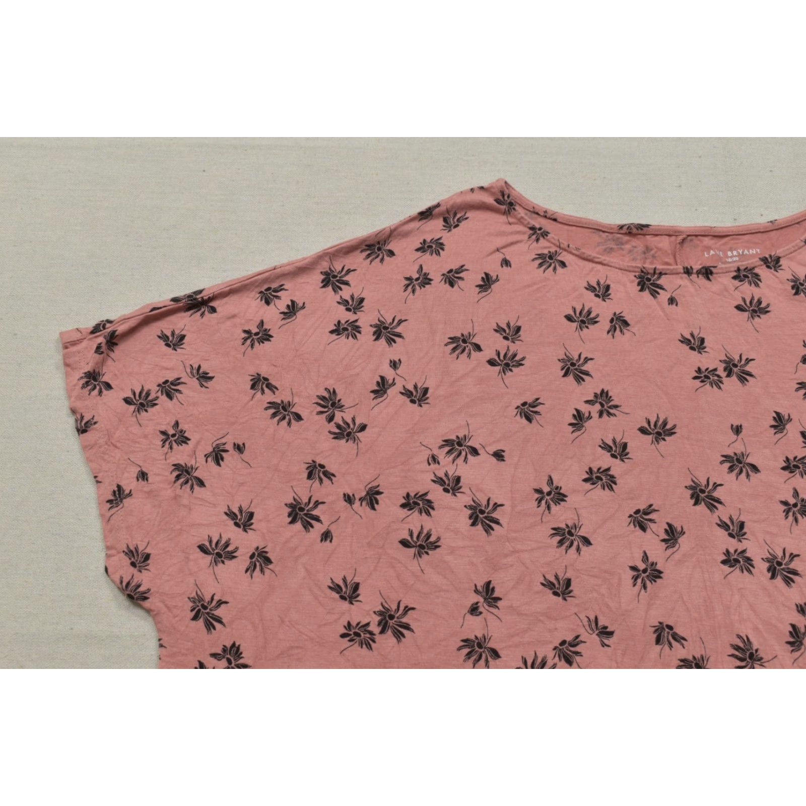 Vintage Lane Bryant Women 18/20 Pink Floral Rayon Spandex Scoop Neck Short Sleeve Dolman T-Shirt Size 40" / US 18 - 7 Thumbnail