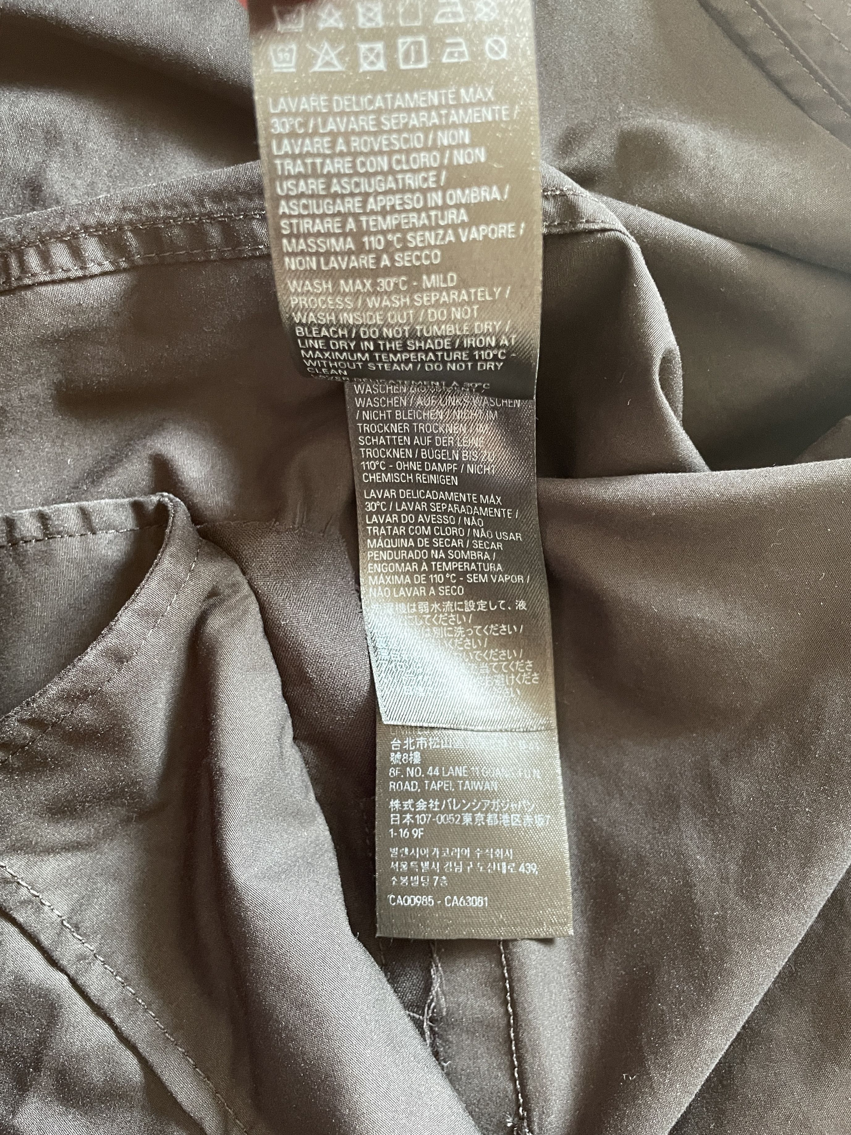 Balenciaga Balenciaga - Baggy Cotton Poplin Cargo Shorts Size US 34 / EU 50 - 9 Thumbnail