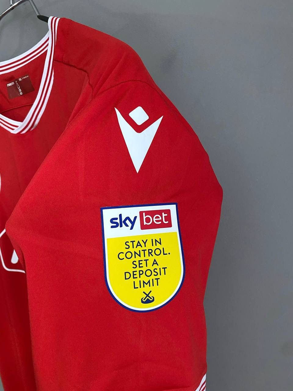 Macron Macron Nottingham Forest 2020/2021 Home Soccer Jersey, XXL Size US XXL / EU 58 / 5 - 5 Thumbnail