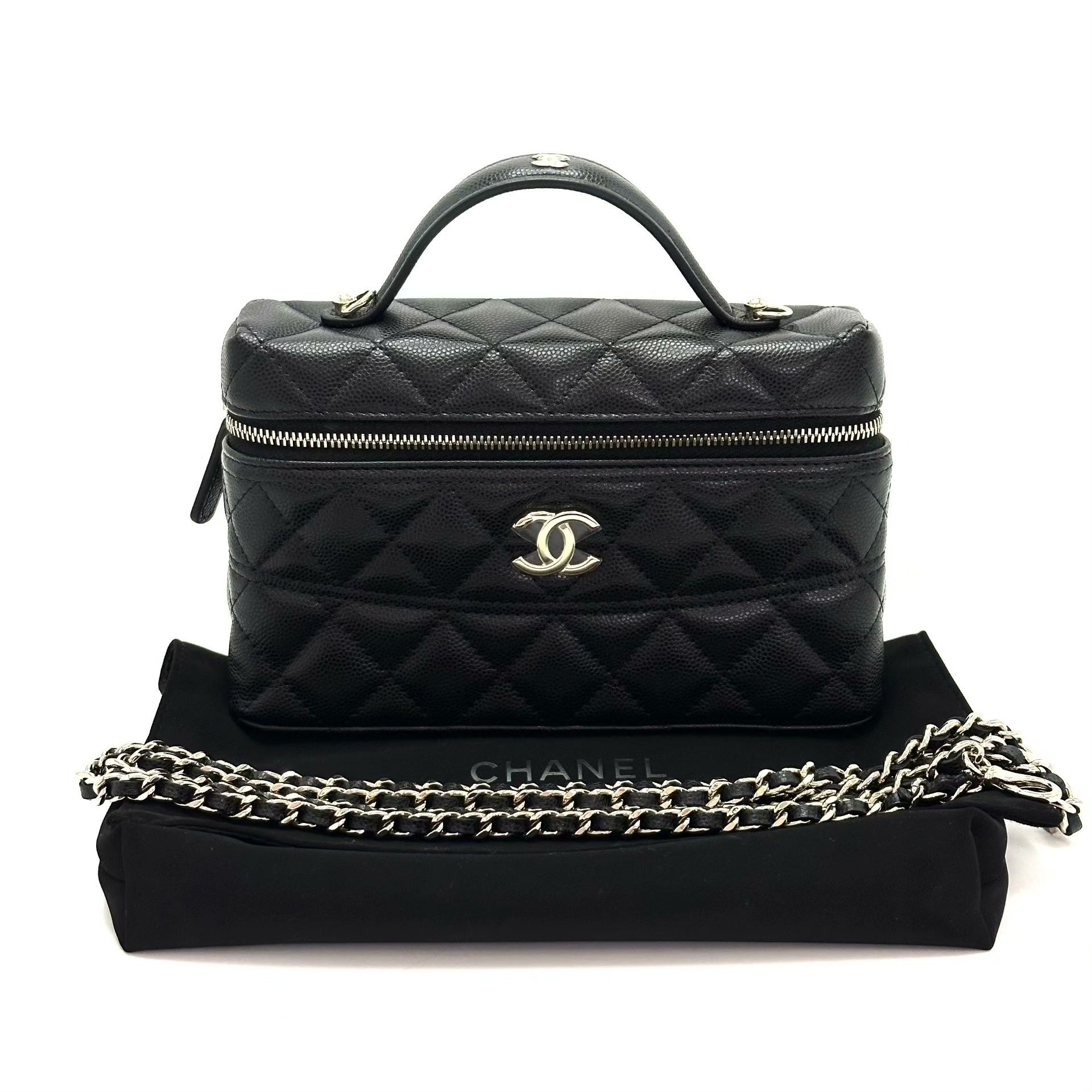 Chanel Pre-loved Bag Very good condition Size ONE SIZE - 1 Thumbnail