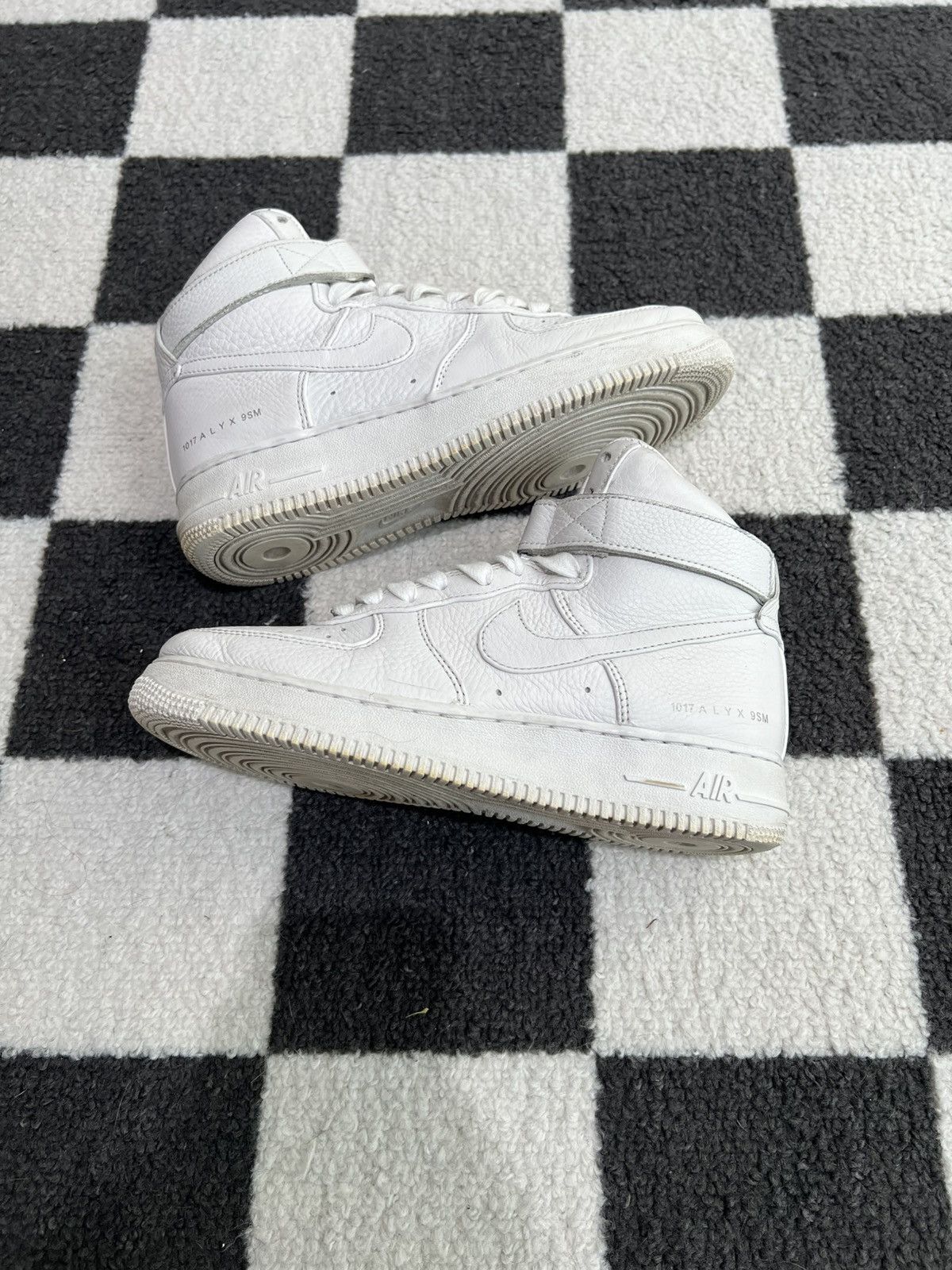 1017 ALYX 9SM × Nike Nike 1017 ALYX 9SM Air Force 1 High Triple White Size US 7.5 / EU 40-41 - 3 Thumbnail