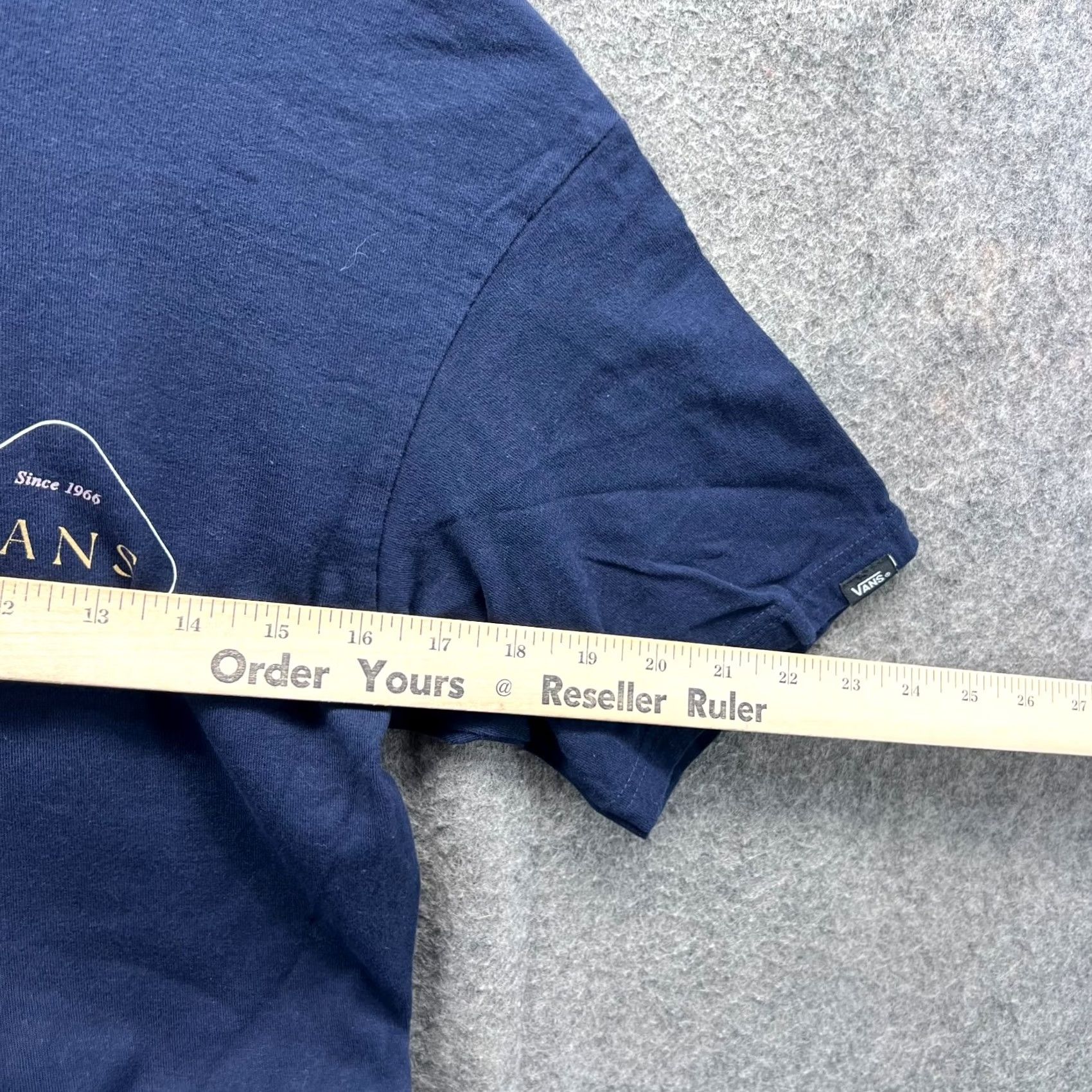 Vans VANS Shirt Mens Small Blue Crewneck Casual Tee Classic Flower Print Skate Shirt Mens Small Blue Crewneck Regular Fit Cotton Logo Vinyl? Size US S / EU 44-46 / 1 - 3 Thumbnail