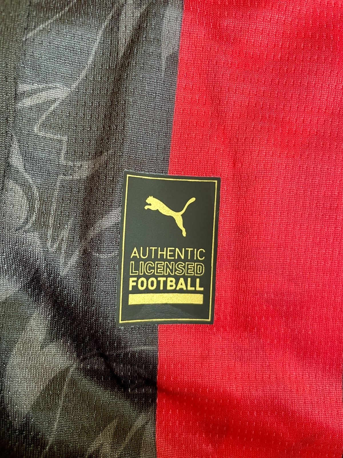 Vintage AC Milan Kit 25/26 Home Size US M / EU 48-50 / 2 - 5 Thumbnail
