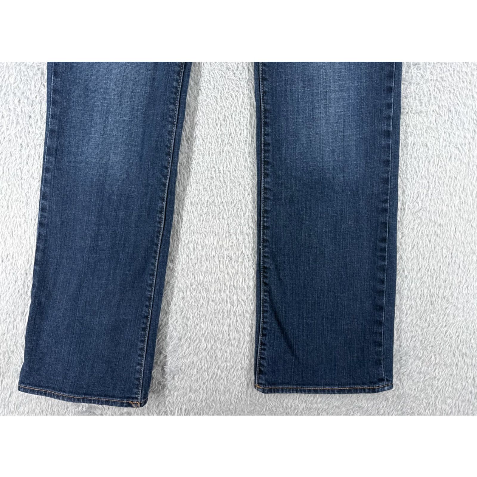 Old Navy Old Navy Jeans Women 10 Blue Denim Bootcut Low Rise 31x31 Regular Inseam 31 Denim Cotton 5-Pocket Solid Color Jeans Size 32" / US 10 / IT 46 - 2 Thumbnail
